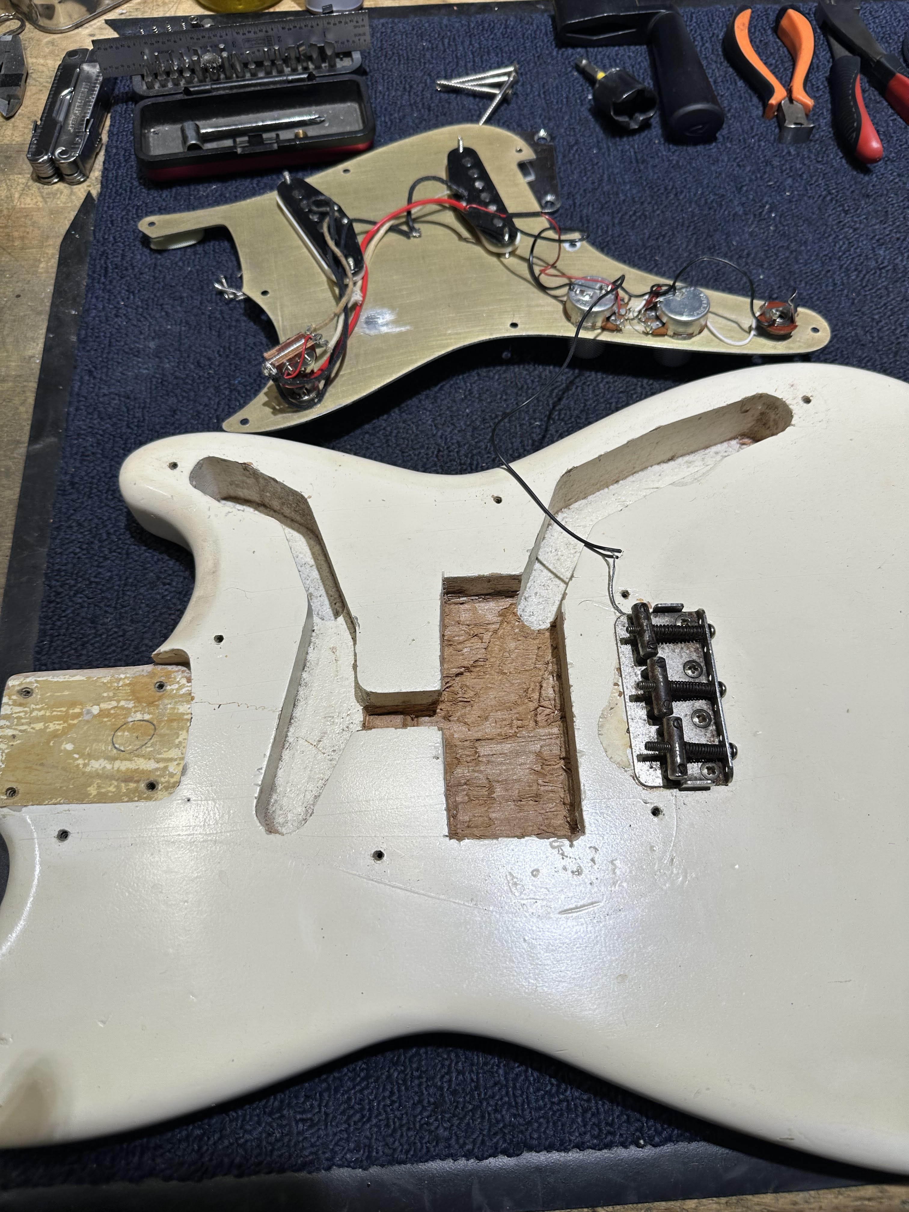 Fender Duo-Sonic White Refin 1957 Electric Guitars / Solid Body