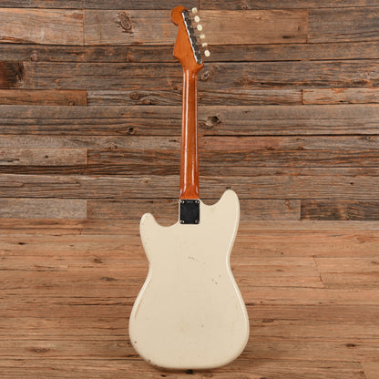 Fender Duo Sonic White Refin 1963 Electric Guitars / Solid Body