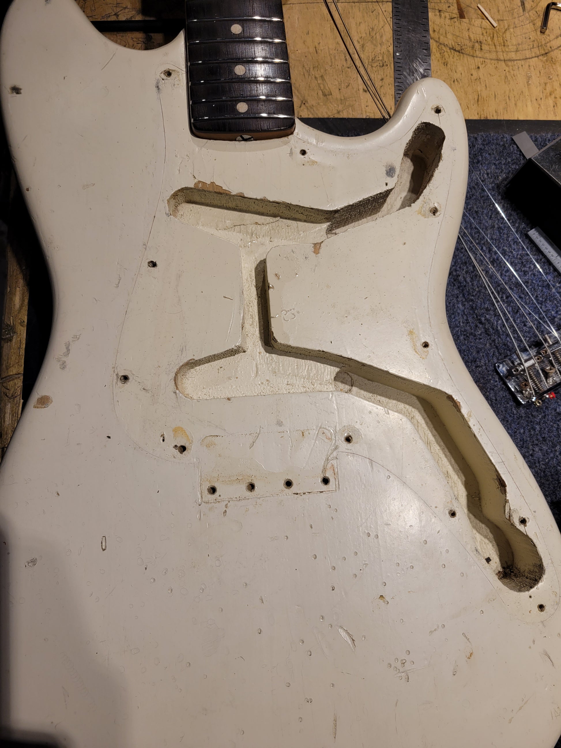 Fender Duo Sonic White Refin 1963 Electric Guitars / Solid Body