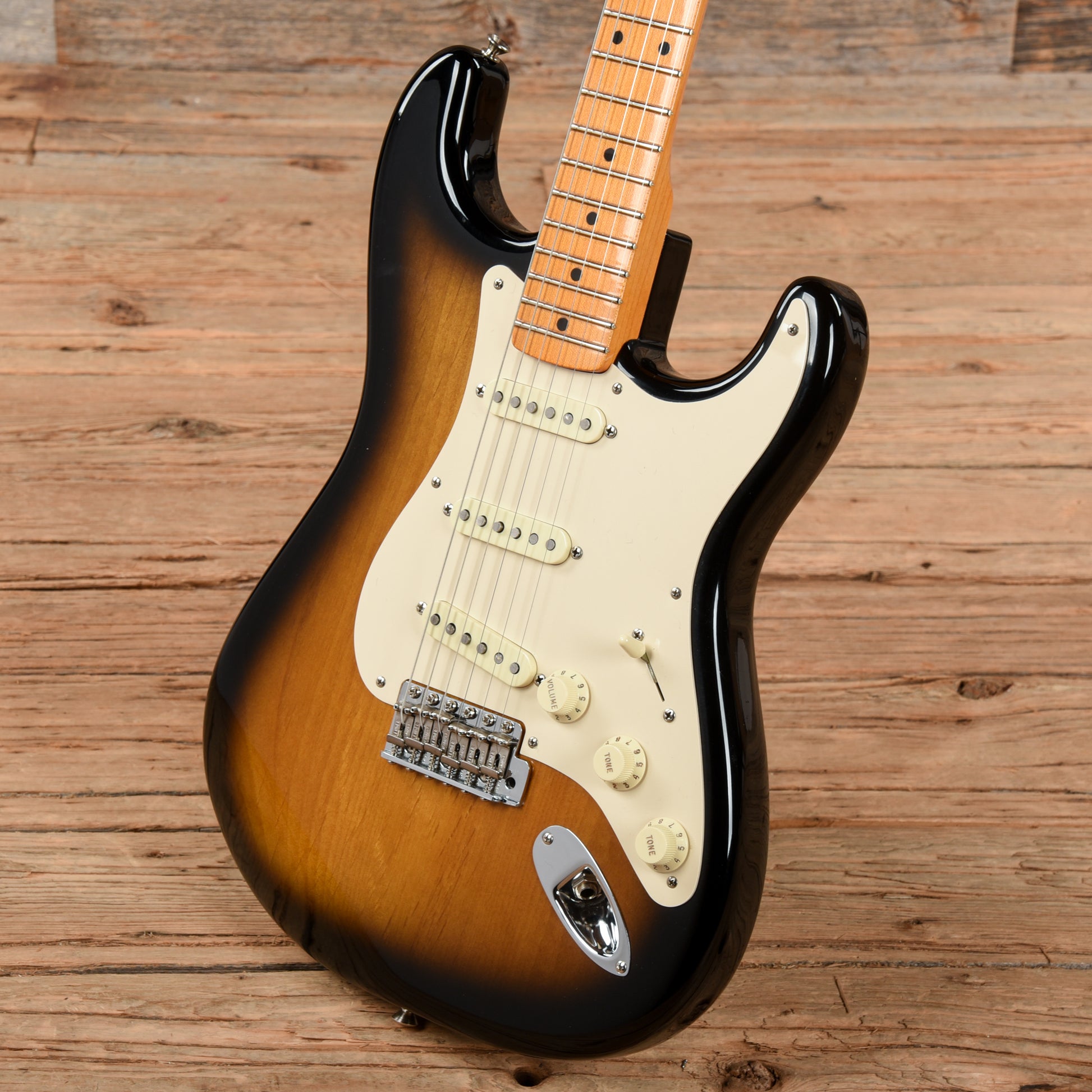 Fender Eric Johnson Stratocaster 2-Color Sunburst 2005 Electric Guitars / Solid Body