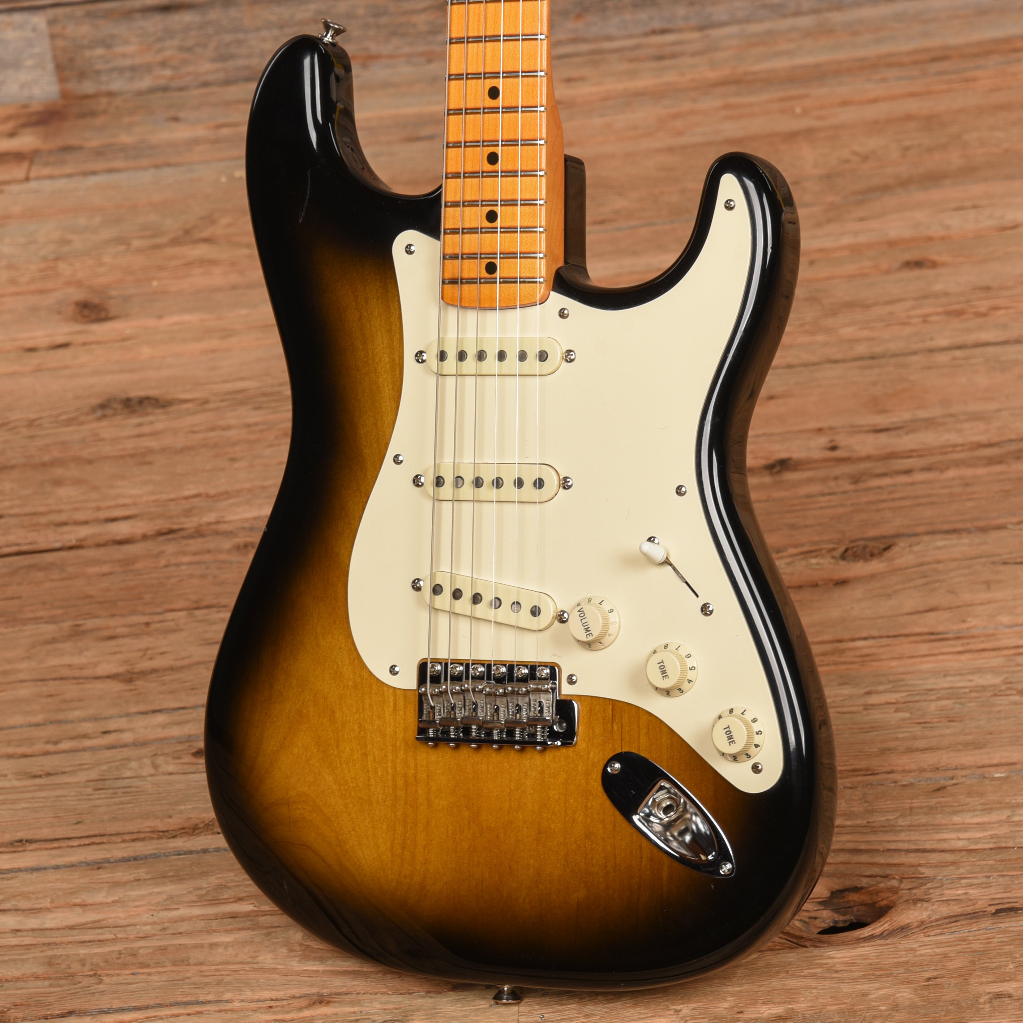 Fender Eric Johnson Stratocaster Sunburst Electric Guitars / Solid Body