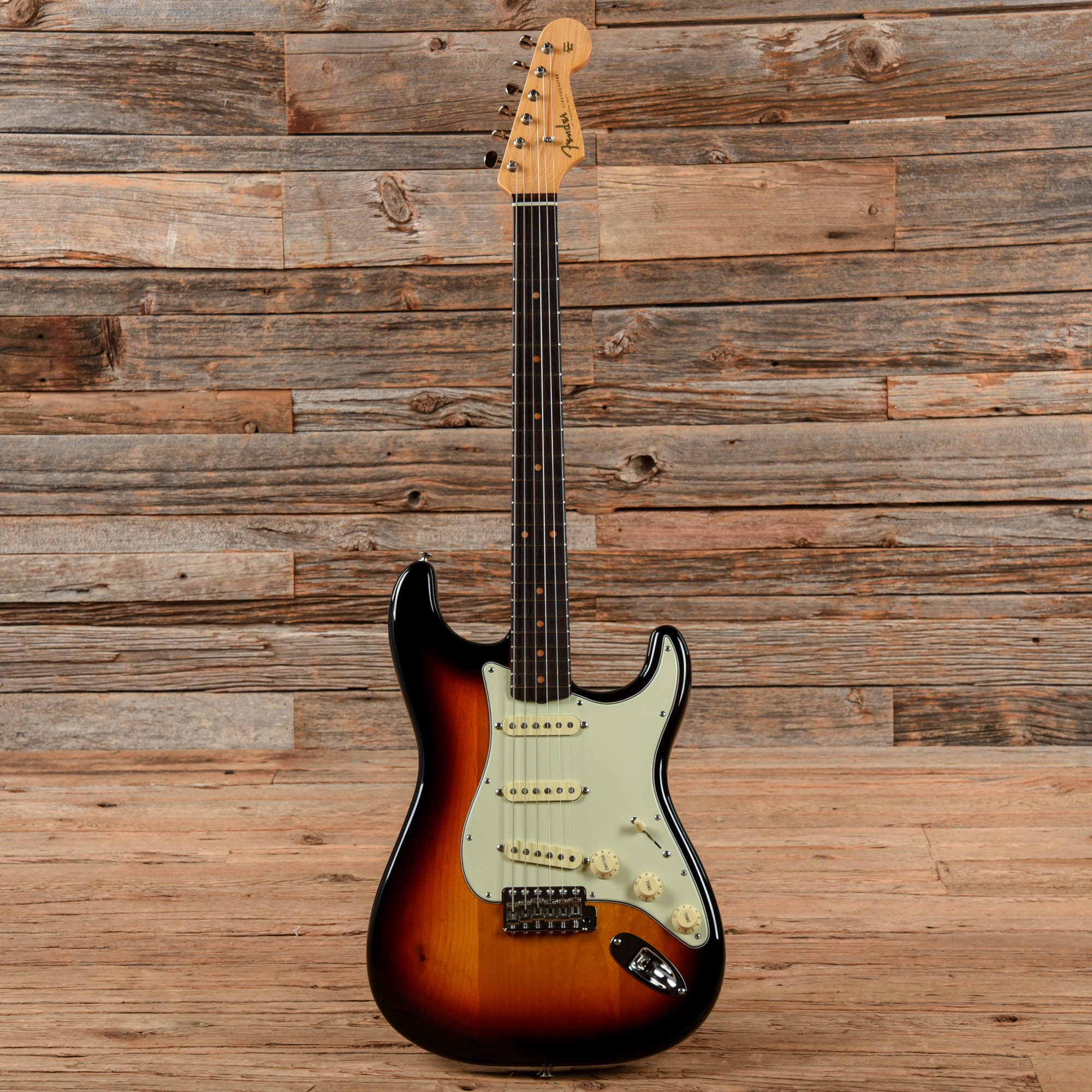 Fender FSR 1962 Thin Skin Stratocaster Sunburst 2019 Electric Guitars / Solid Body