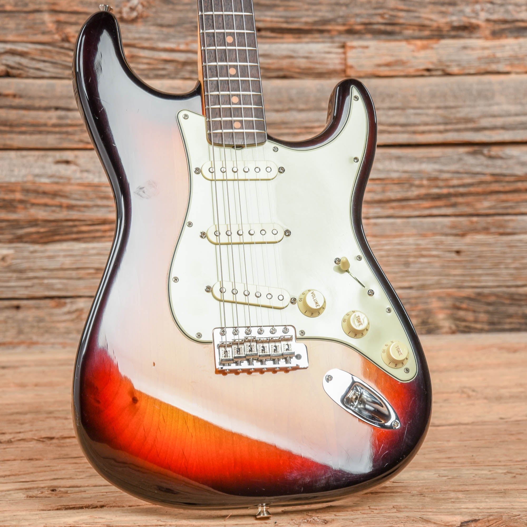 Fender FSR 1962 Thin Skin Stratocaster Sunburst 2019 Electric Guitars / Solid Body