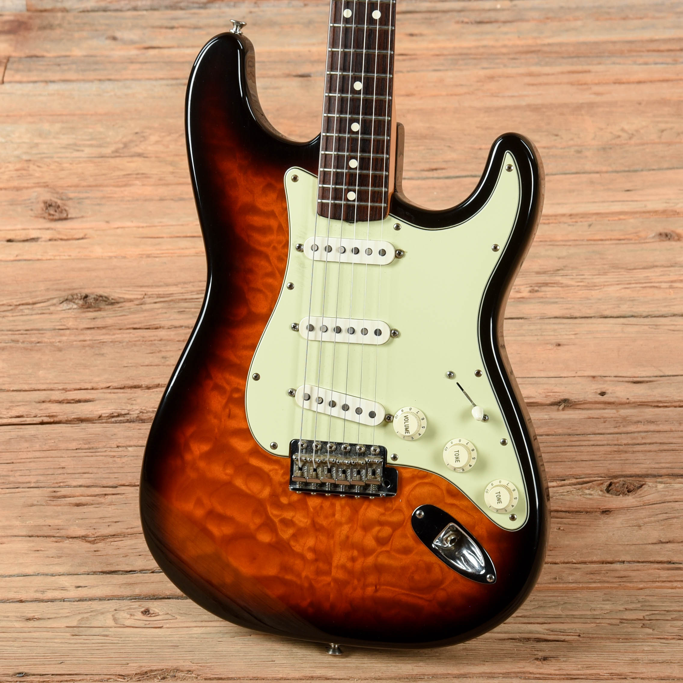 Fender GC 30th Anniversary Stratocaster Sunburst 1994 Electric Guitars / Solid Body