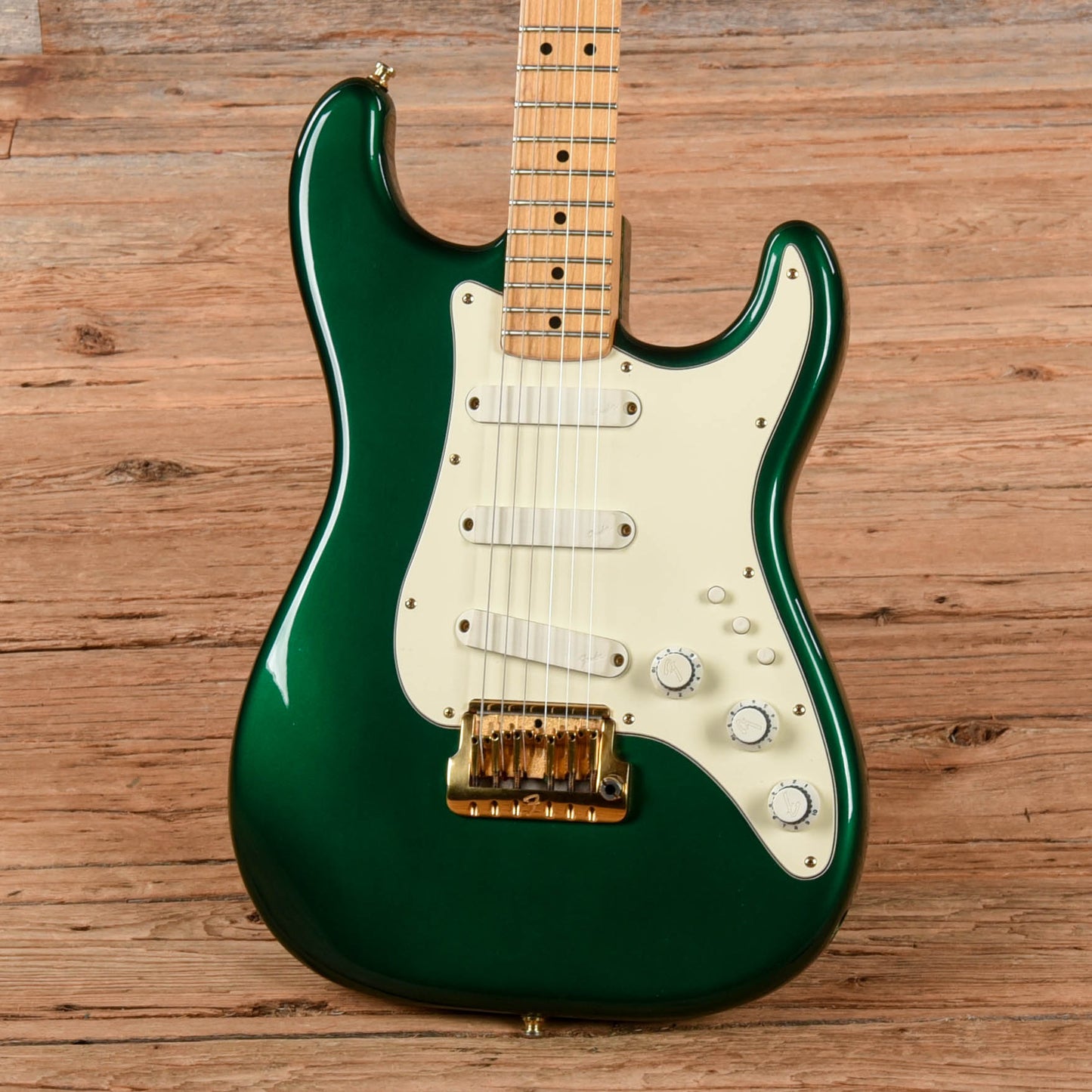Fender Gold Elite Stratocaster Candy Apple Green 1983 Electric Guitars / Solid Body