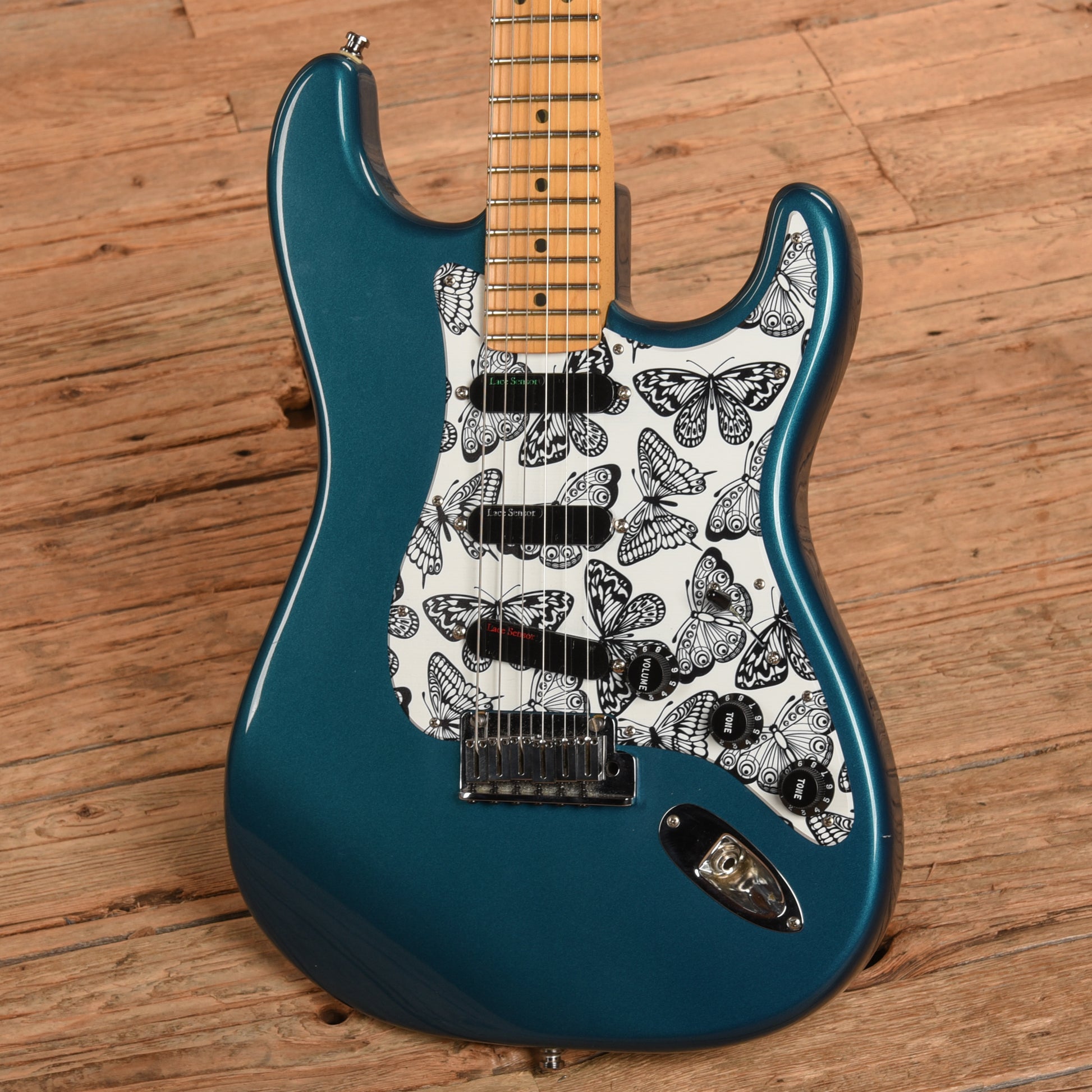 Fender Highway 1 Stratocaster Teal Green Transparent 2002 Electric Guitars / Solid Body