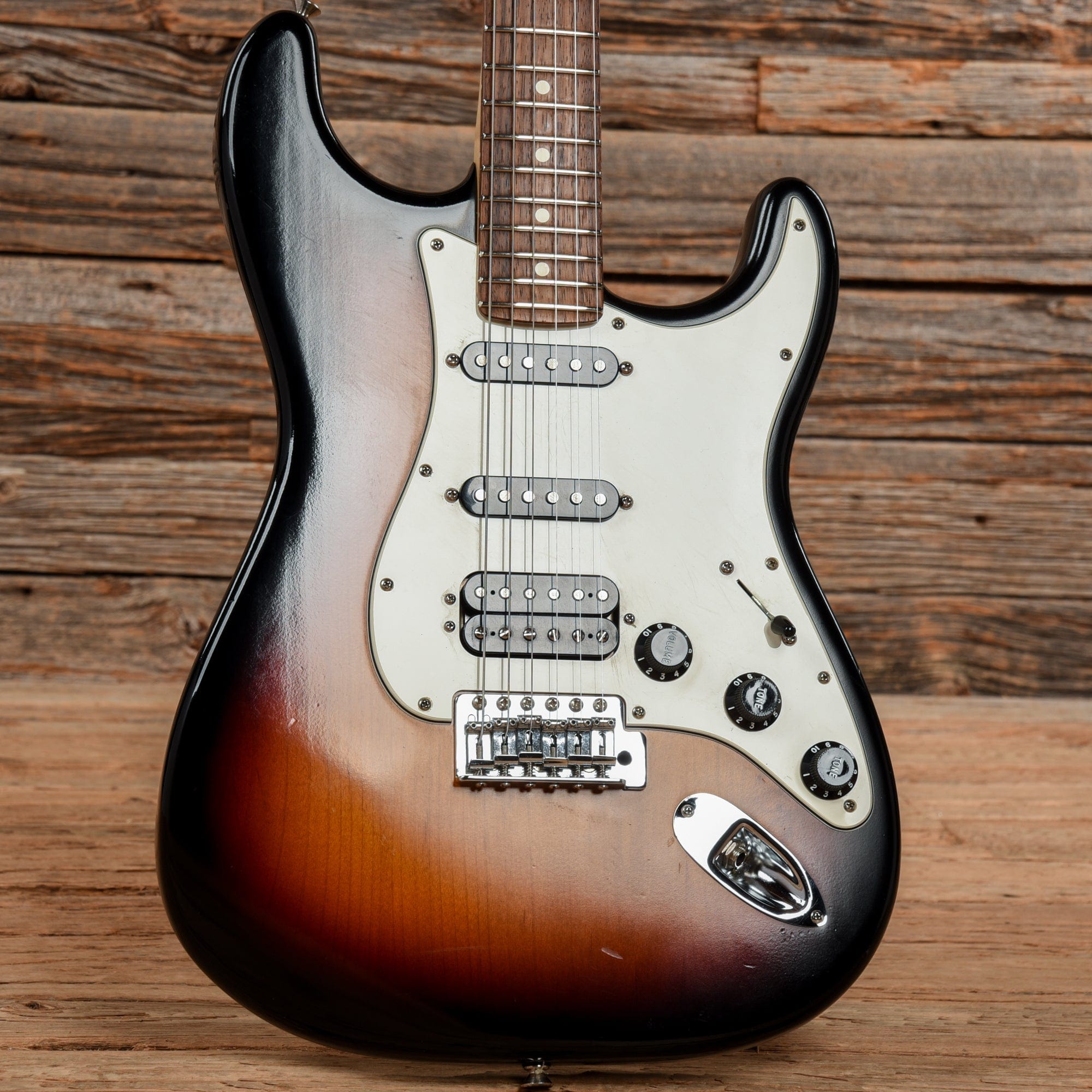 Fender Highway One Stratocaster HSS Sunburst 2007 Electric Guitars / Solid Body