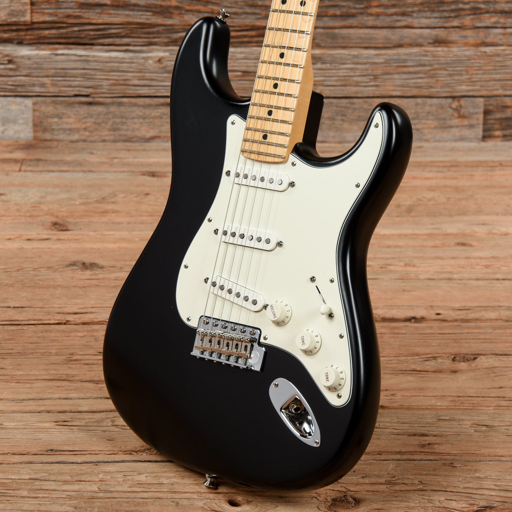 Fender Highway One Stratocaster Satin Black 2011 Electric Guitars / Solid Body