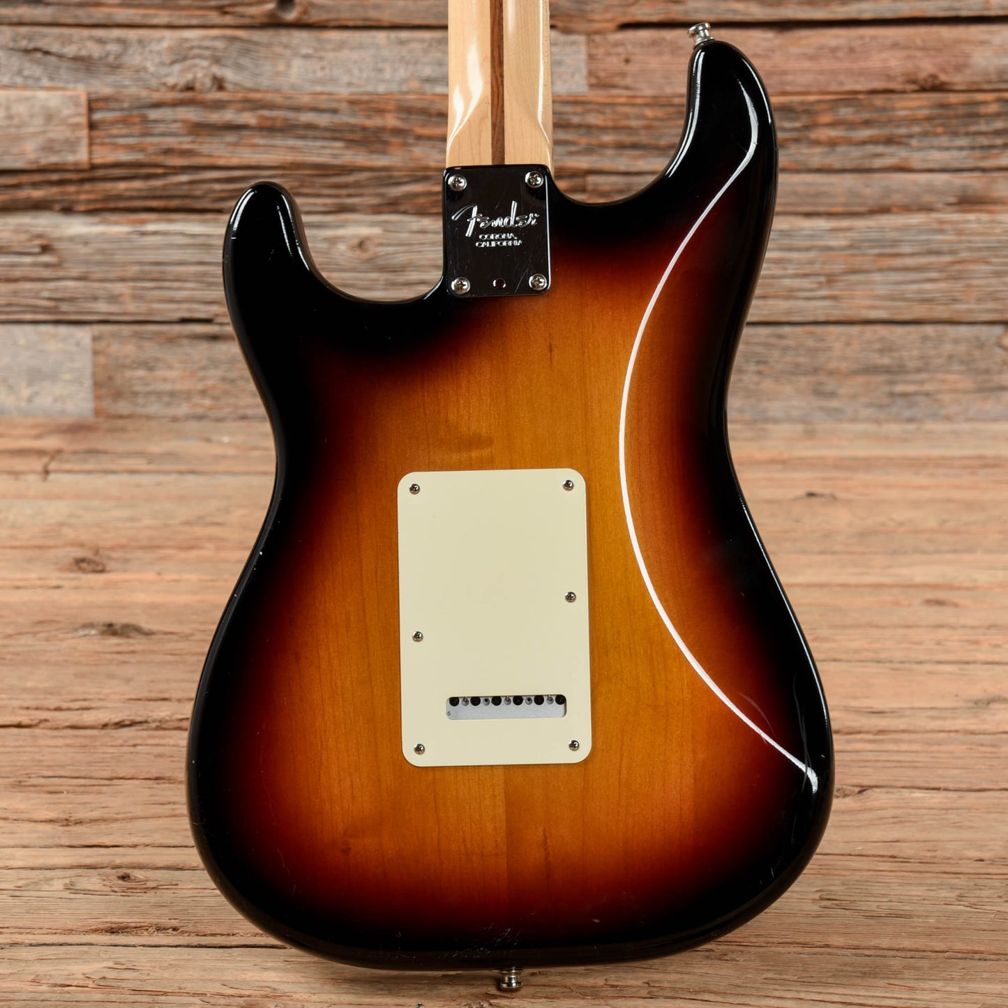 Fender Highway One Stratocaster Sunburst 2006 Electric Guitars / Solid Body