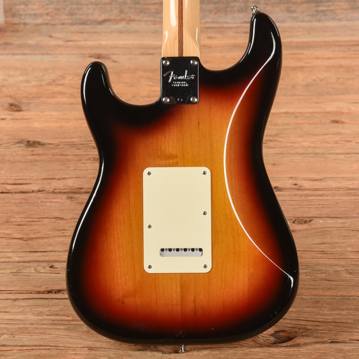 Fender Highway One Stratocaster Sunburst 2006 Electric Guitars / Solid Body