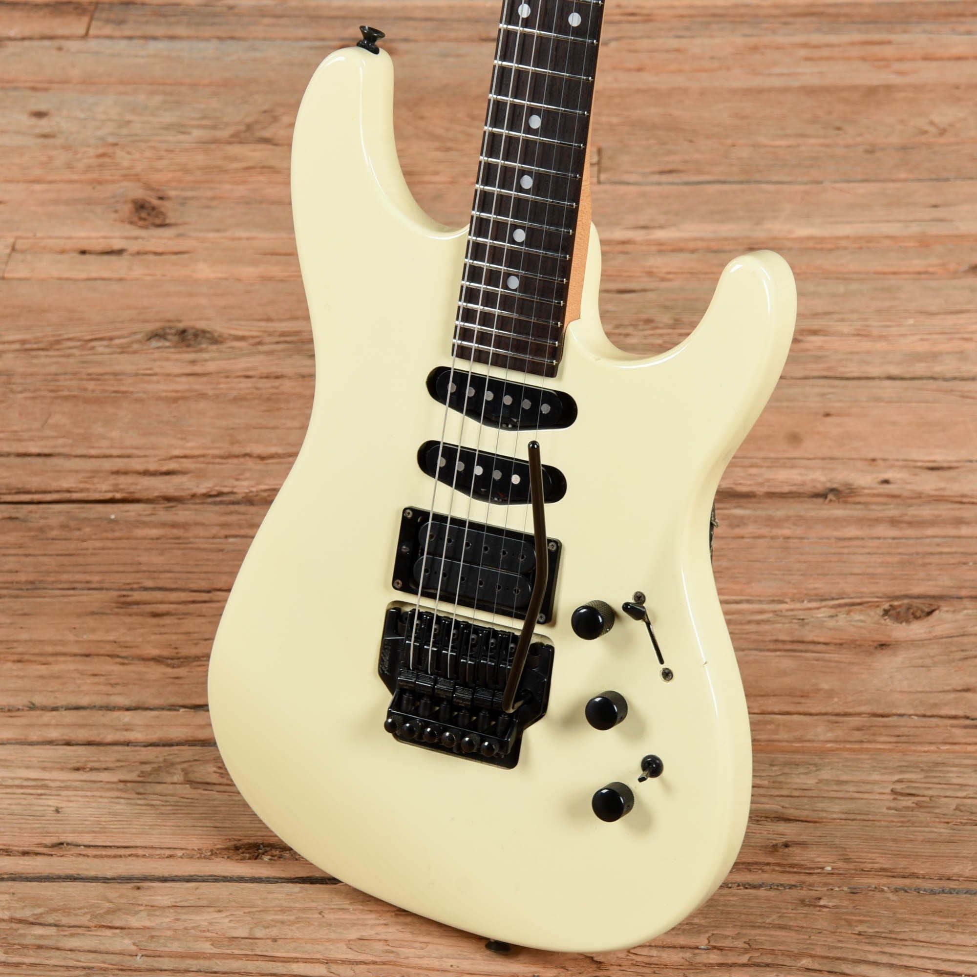 Fender HM Strat HSS Bright White 1989 Electric Guitars / Solid Body