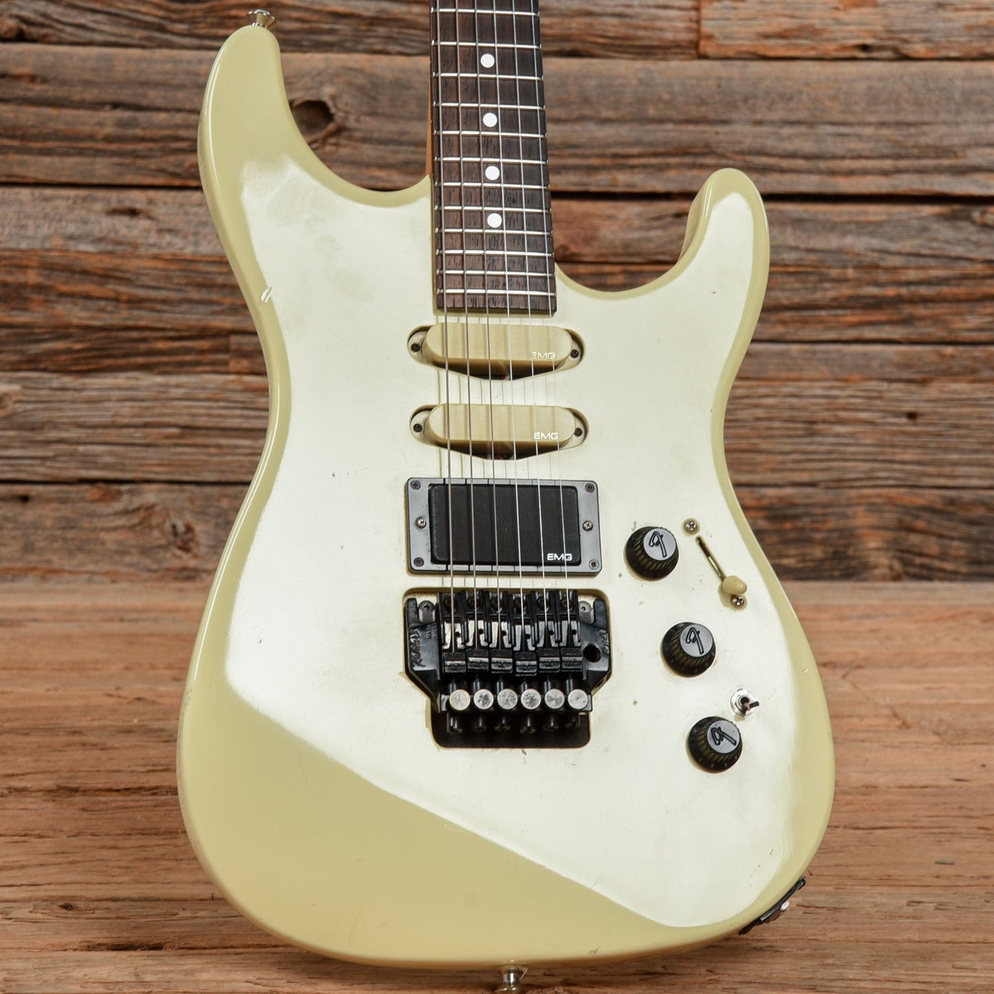 Fender HM Strat White Electric Guitars / Solid Body
