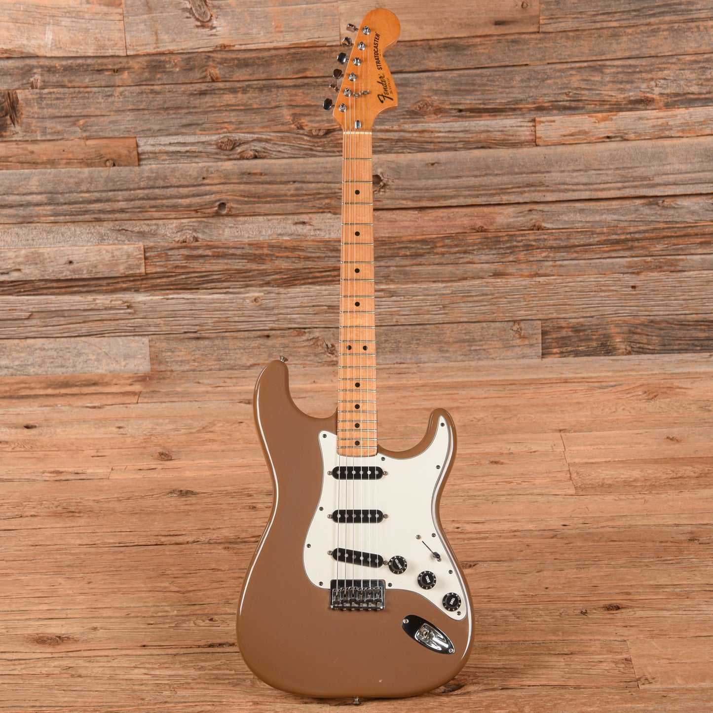 Fender International Series Stratocaster Hardtail Sahara Toupe 1981 Electric Guitars / Solid Body