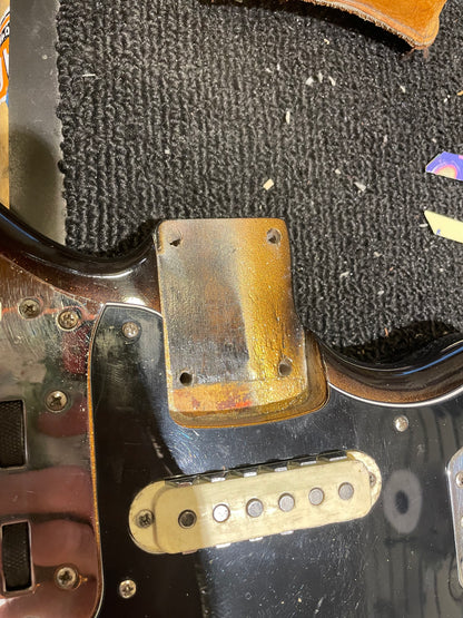 Fender Jaguar Golden Sunburst Metallic Refin 1964 Electric Guitars / Solid Body