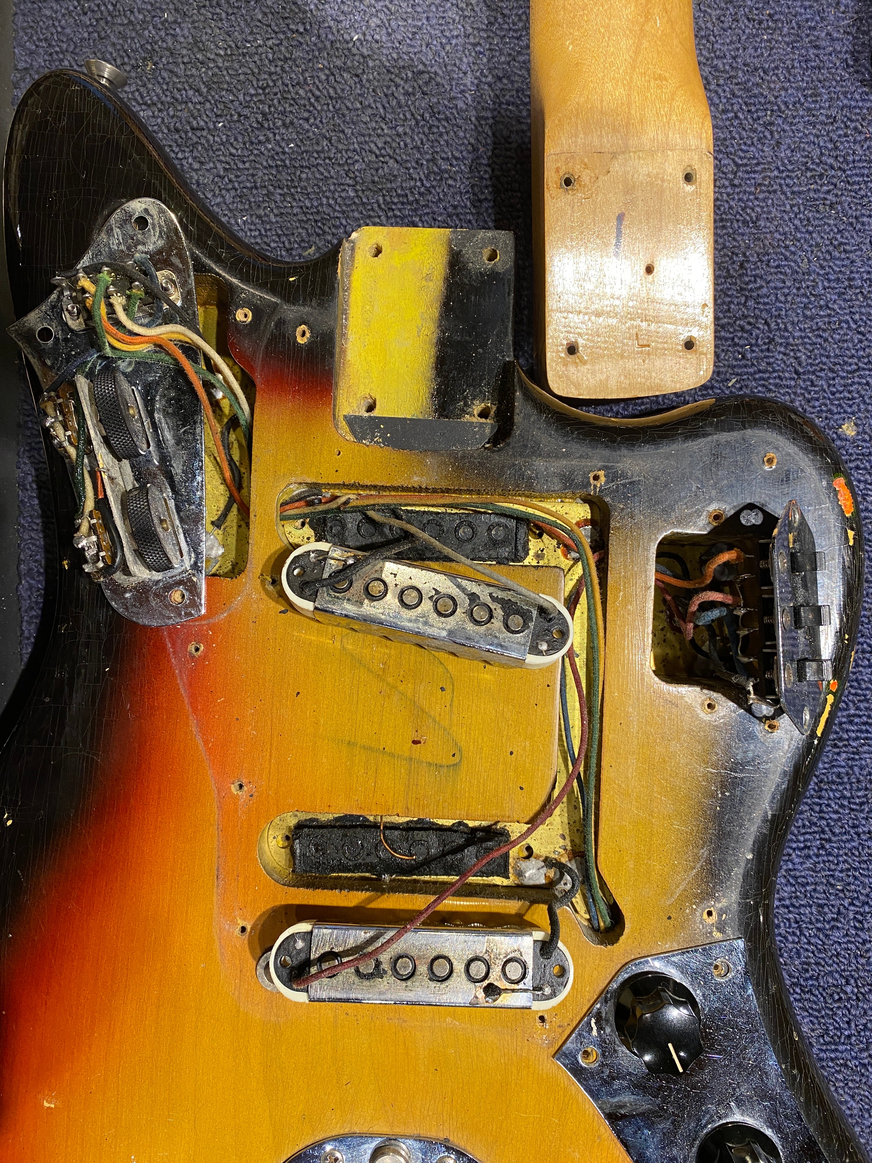 Fender Jaguar Sunburst 1964 Electric Guitars / Solid Body