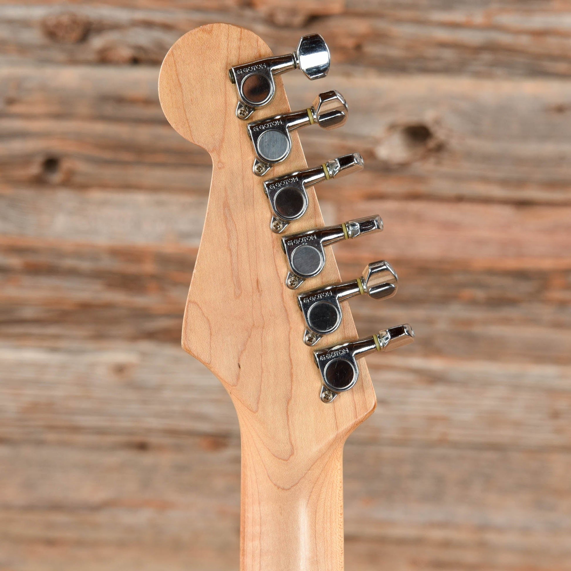 Fender Japan Stratocaster White 1986 Electric Guitars / Solid Body