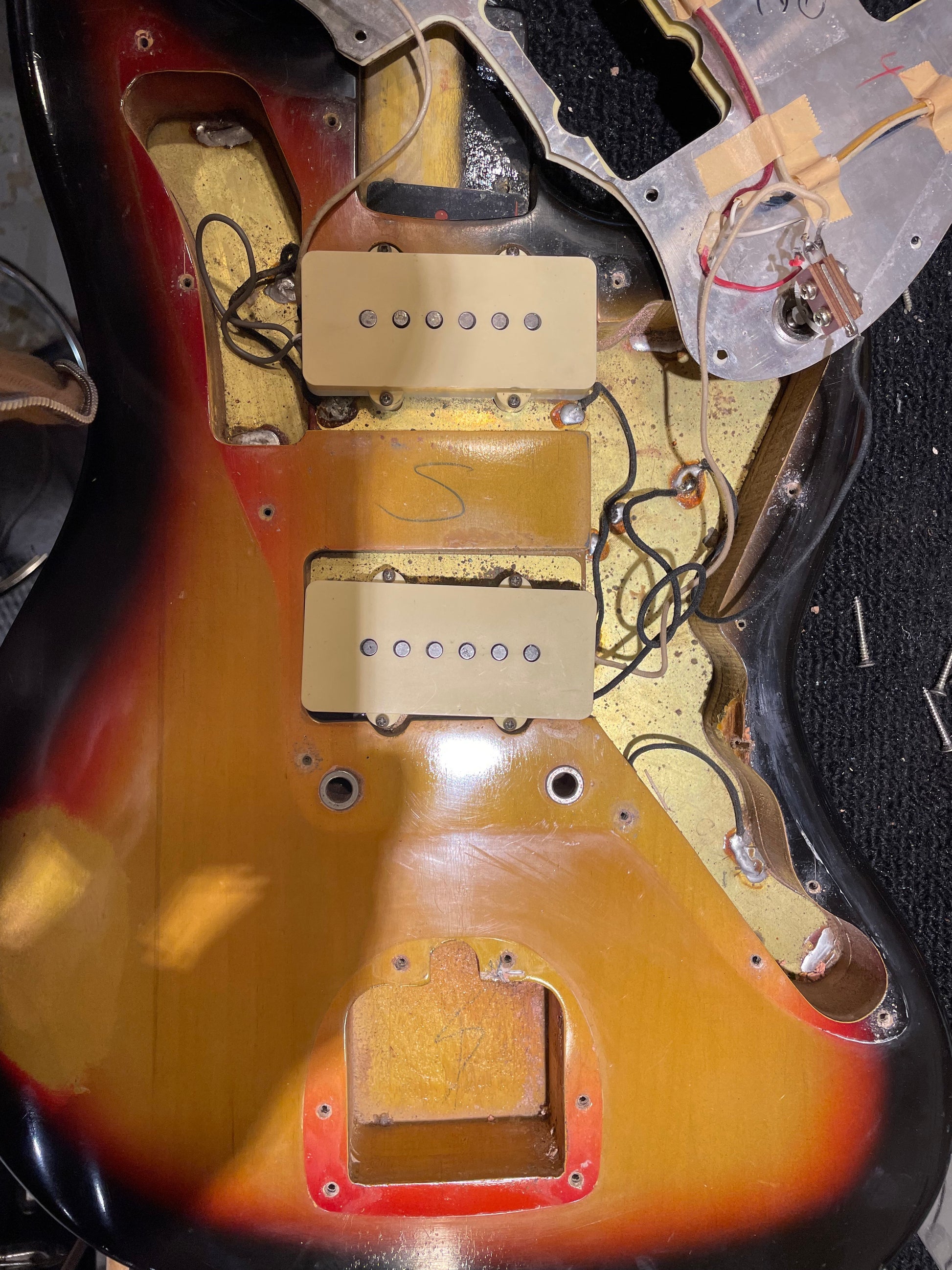 Fender Jazzmaster Sunburst 1966 Electric Guitars / Solid Body