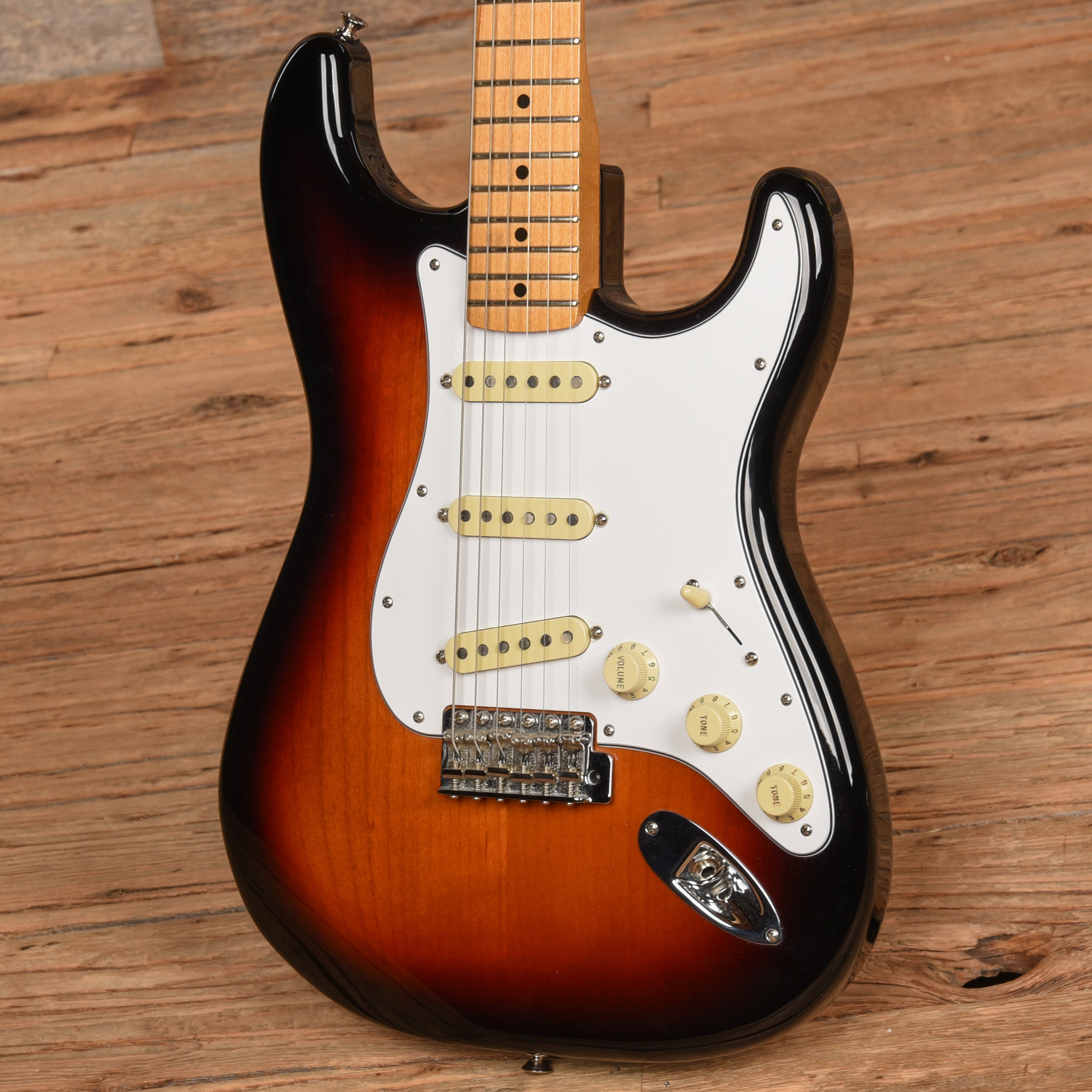 Fender Jimi Hendrix Stratocaster Sunburst 2020 Electric Guitars / Solid Body