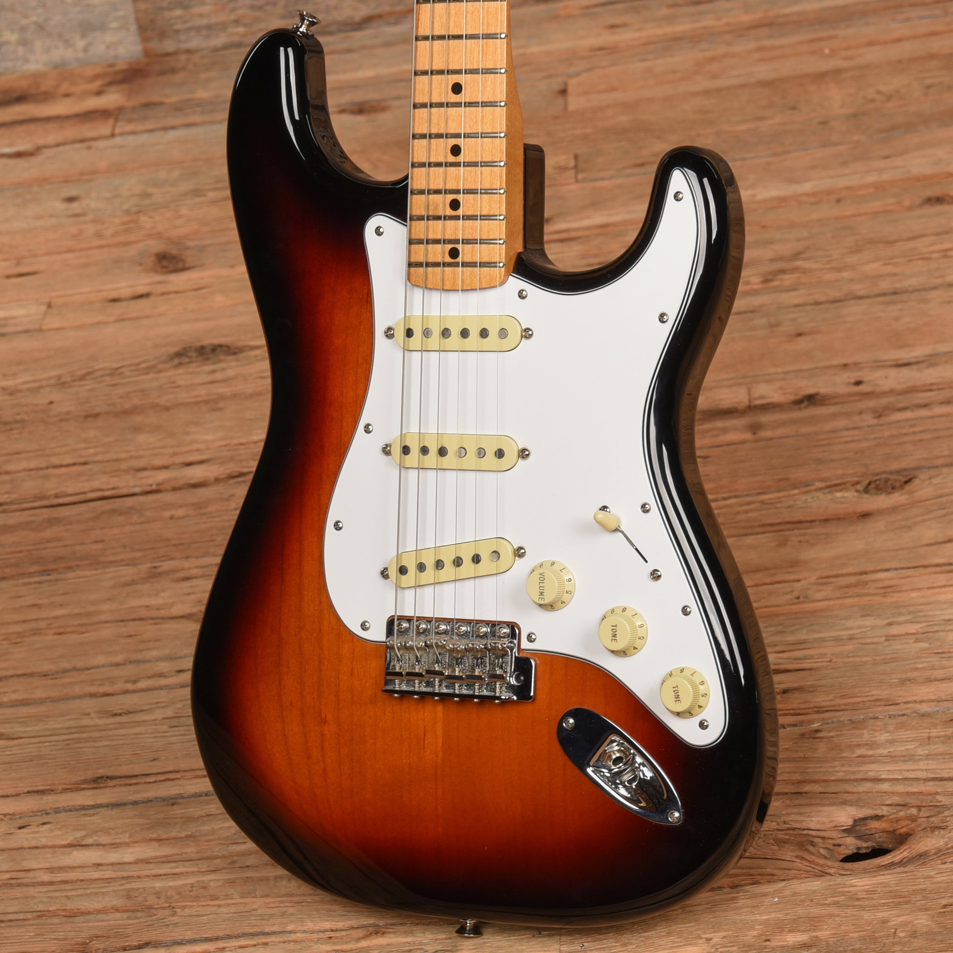 Fender Jimi Hendrix Stratocaster Sunburst 2020 Electric Guitars / Solid Body