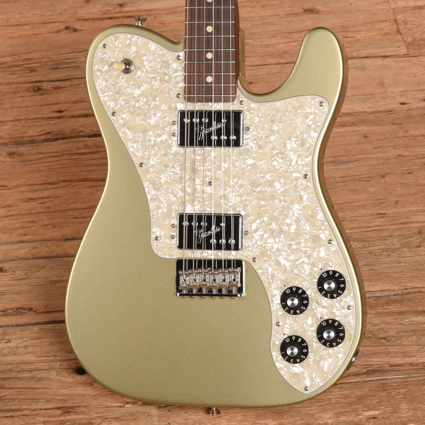 Fender Limited Edition American Professional Telecaster Deluxe Champagne Electric Guitars / Solid Body