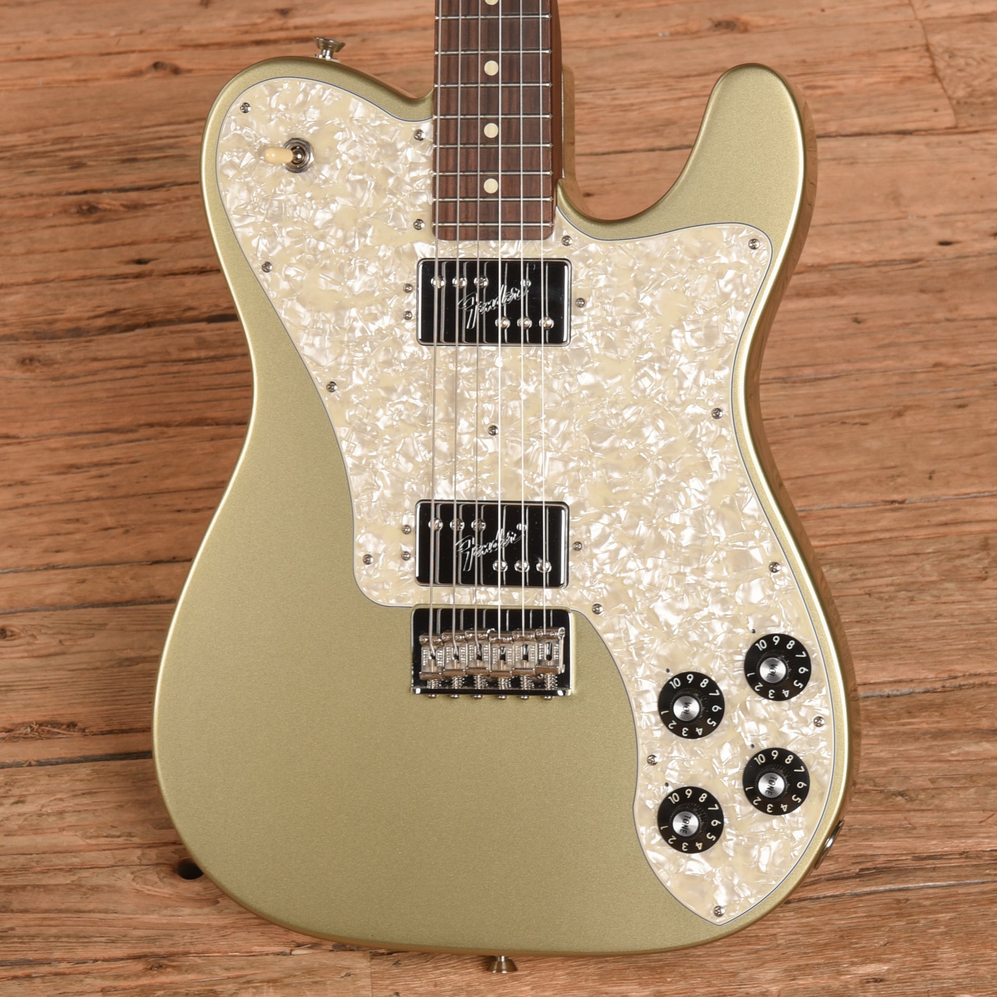 Fender Limited Edition American Professional Telecaster Deluxe Champagne Electric Guitars / Solid Body