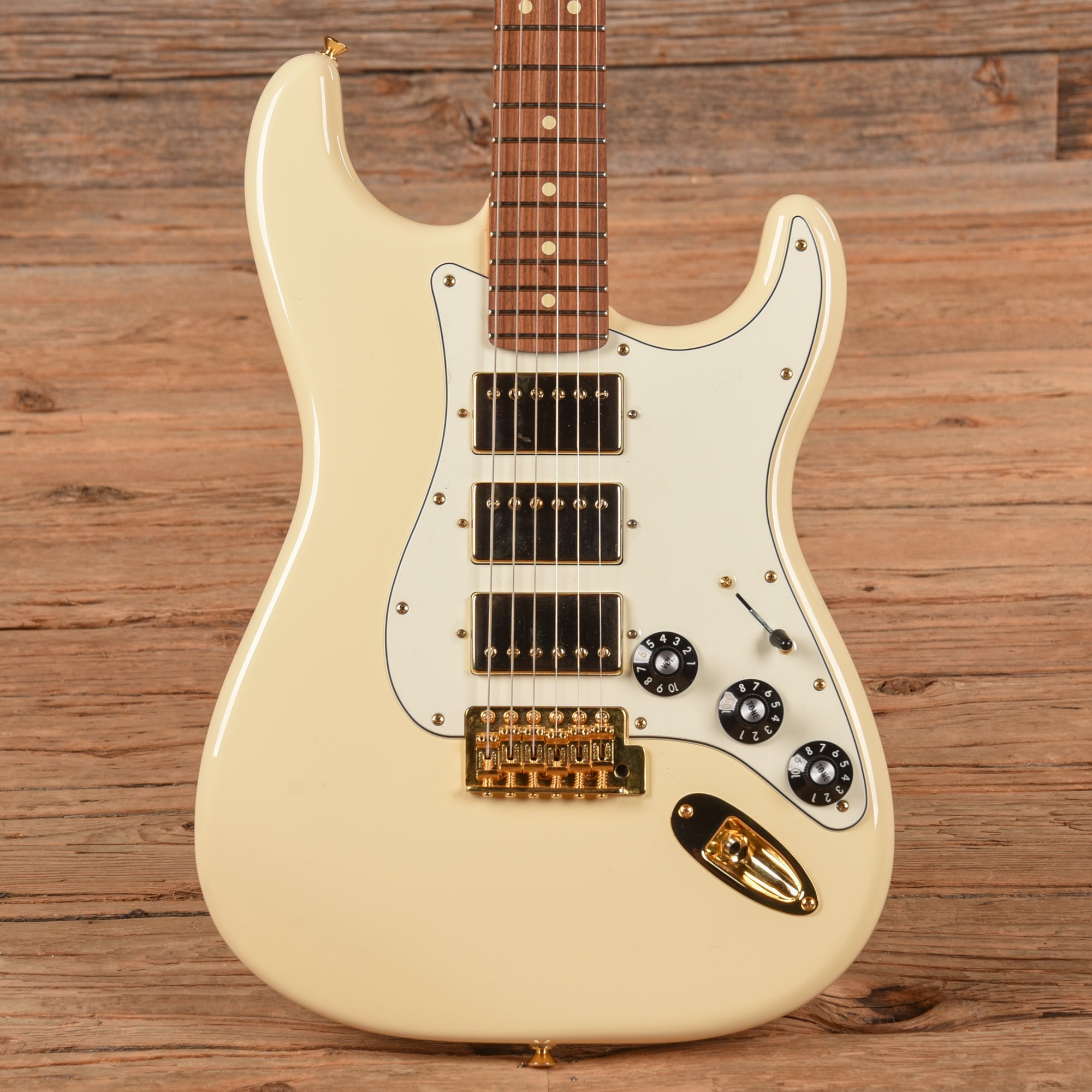 Fender Limited Edition Mahogany Blacktop Stratocaster HHH White 2019 Electric Guitars / Solid Body