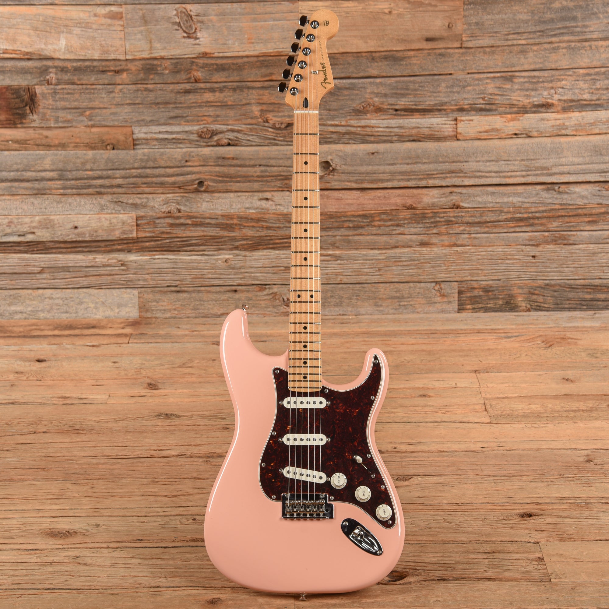Fender Limited Edition Player Stratocaster Shell Pink 2019 Electric Guitars / Solid Body