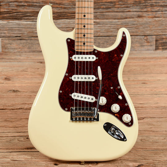 Fender Limited Edition Player Stratocaster White 2022 Electric Guitars / Solid Body
