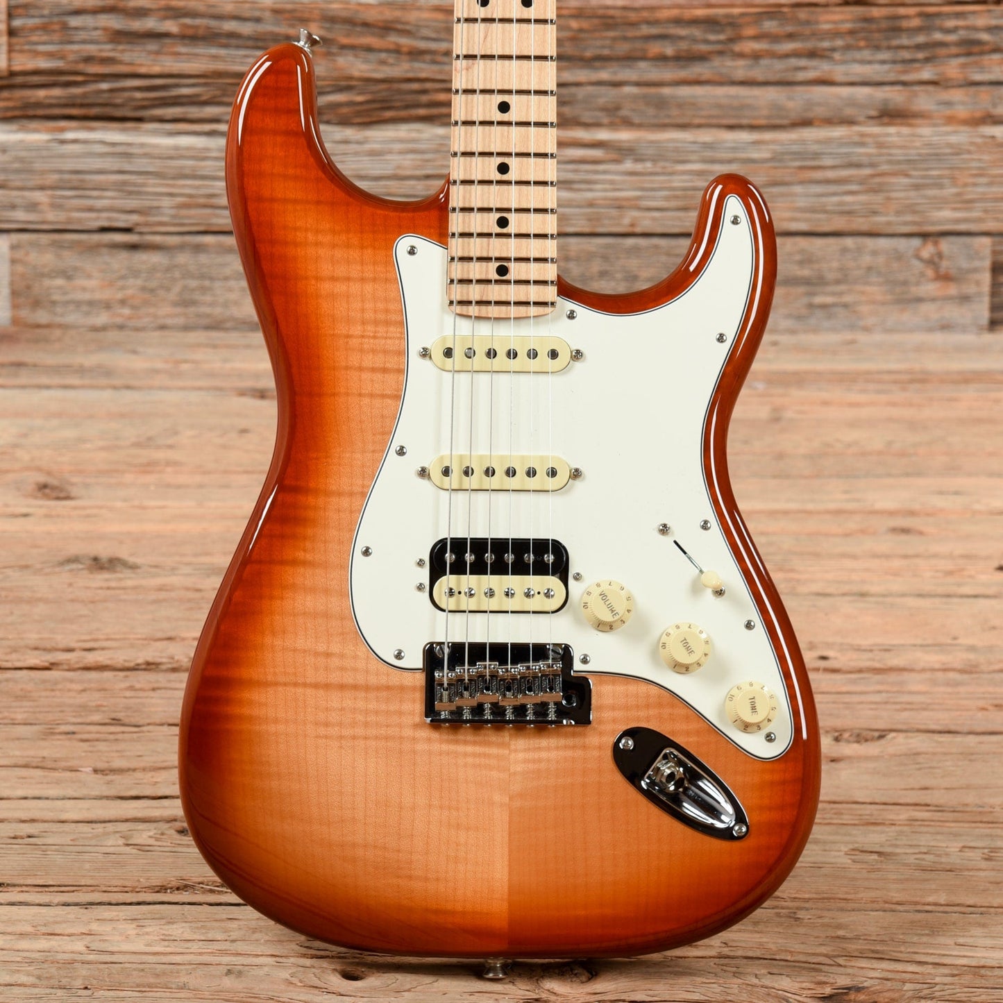 Fender Limited Player Stratocaster Plus Top HSS Sunburst 2020 Electric Guitars / Solid Body