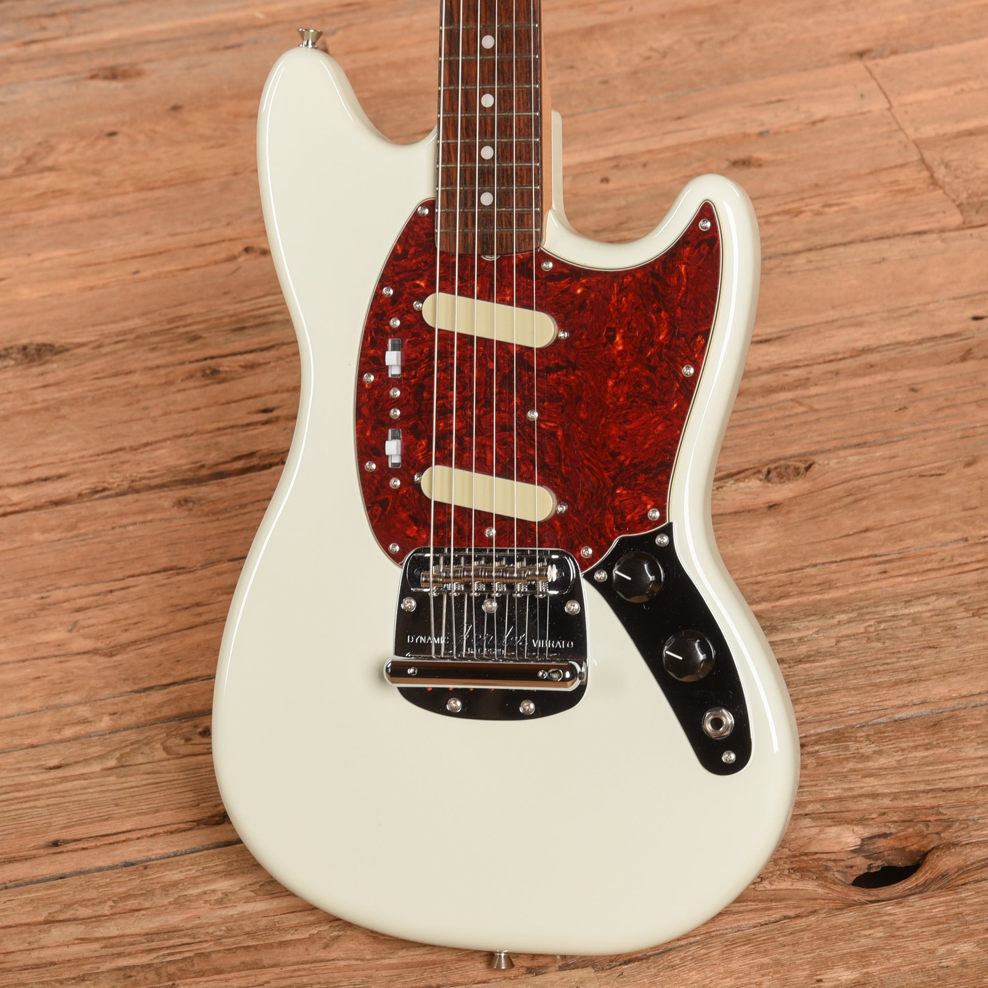 Fender MG-69 Mustang White 2023 Electric Guitars / Solid Body