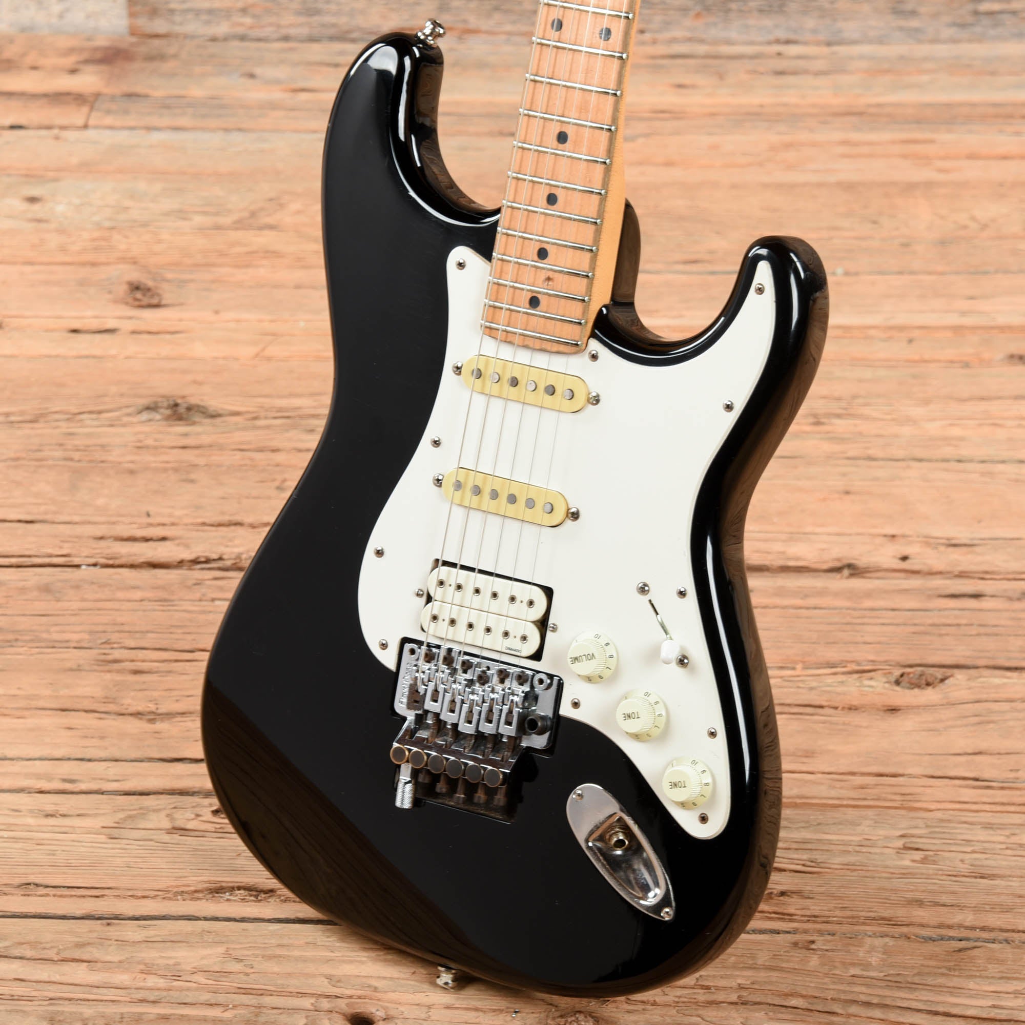 Fender MIJ Hot Rod Stratocaster Black 1991 Electric Guitars / Solid Body