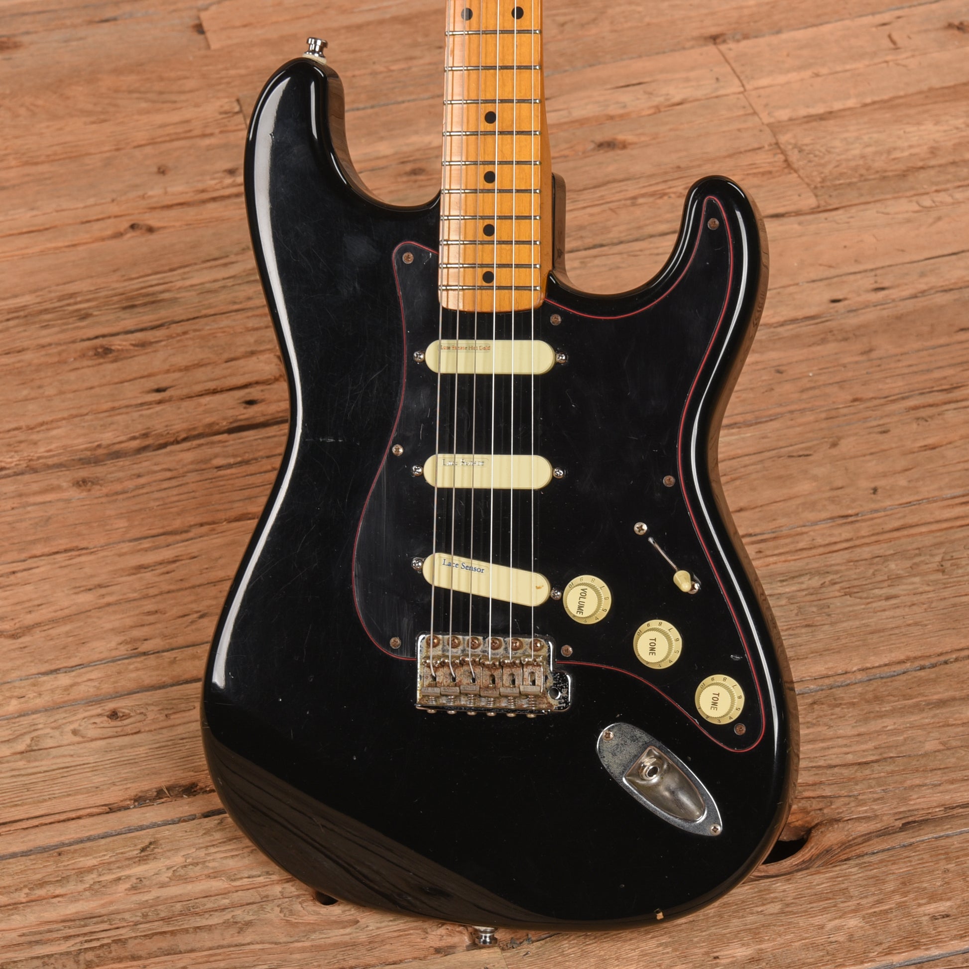 Fender MIJ Stratocaster Black Electric Guitars / Solid Body