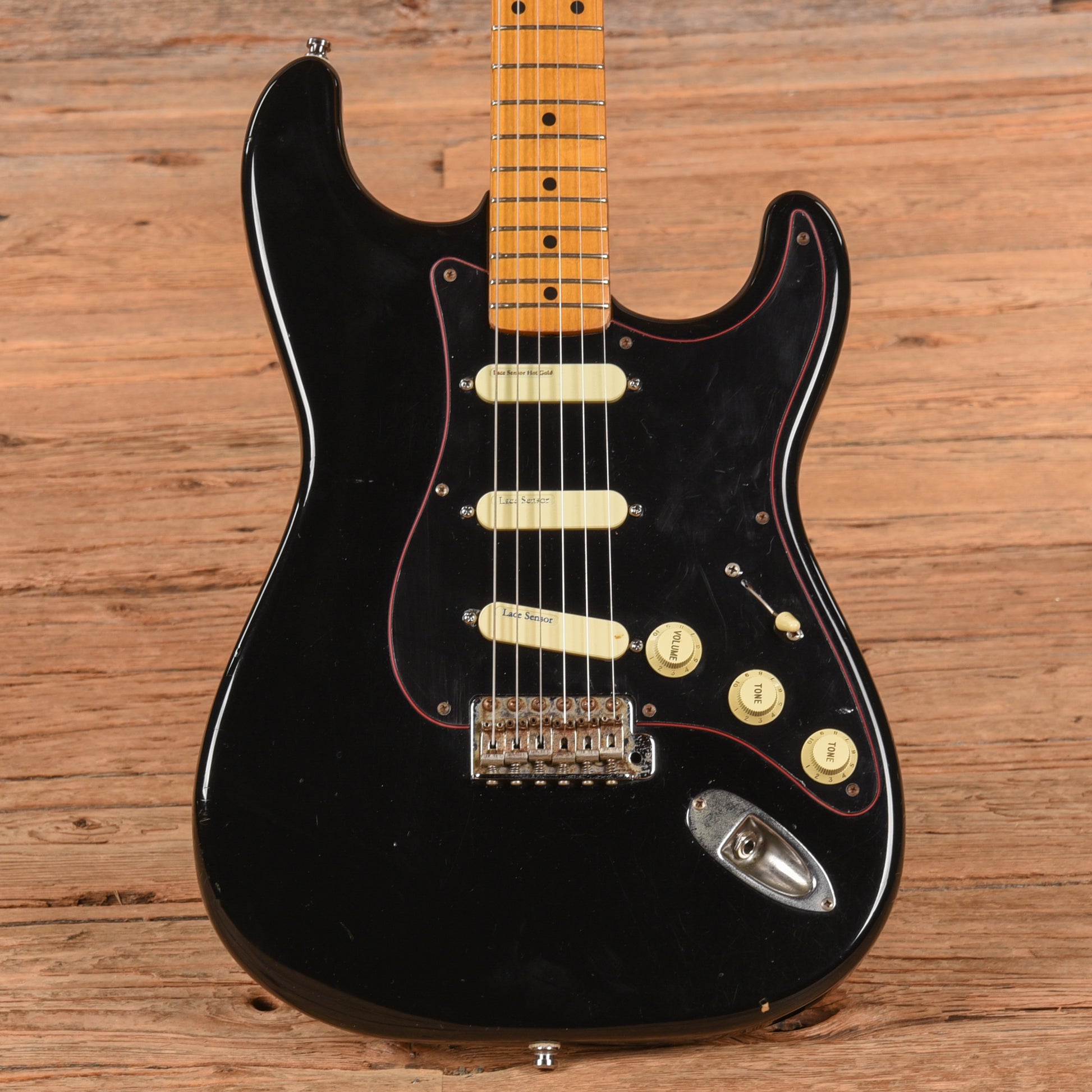 Fender MIJ Stratocaster Black Electric Guitars / Solid Body