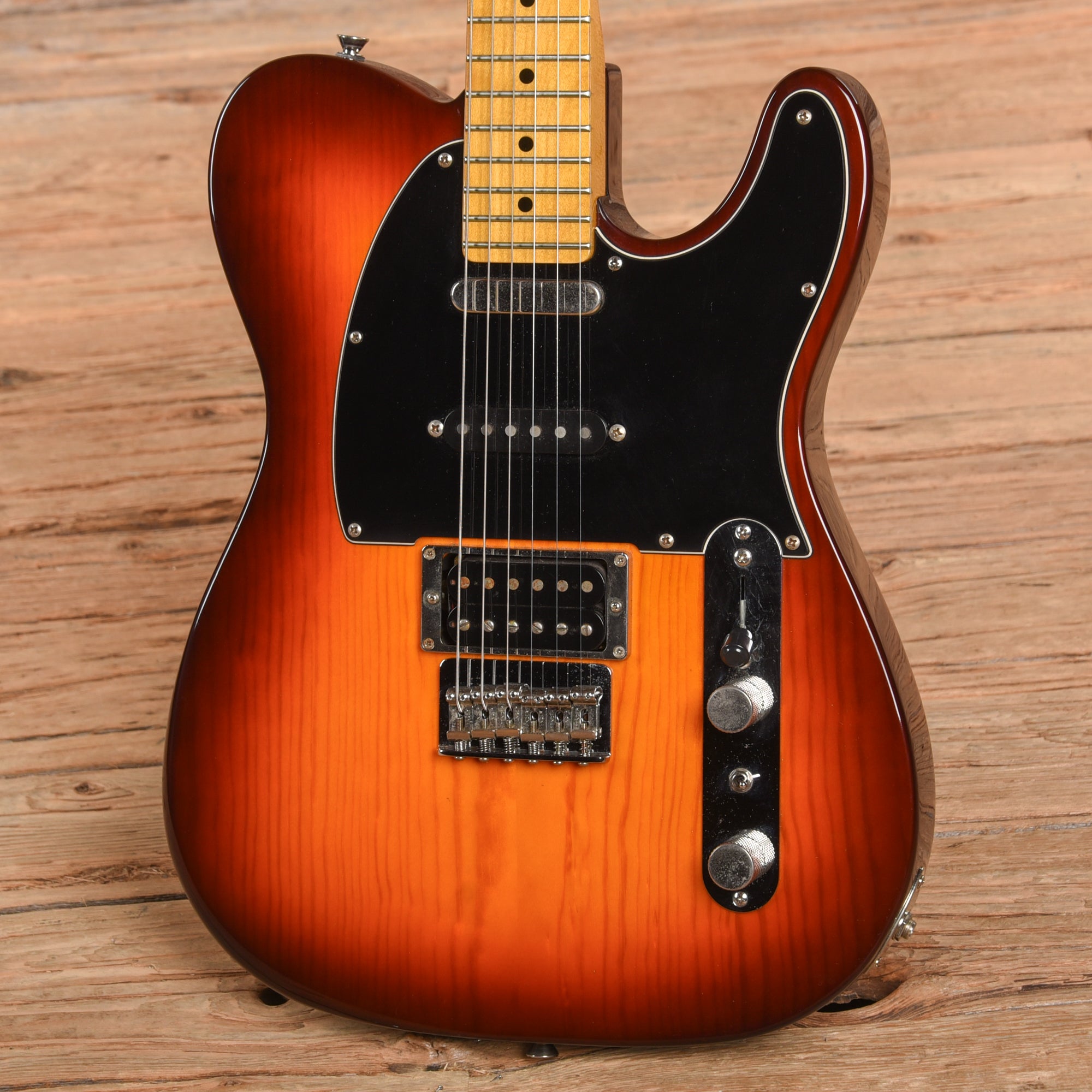 Fender Modern Player Telecaster Sunburst 2013 Electric Guitars / Solid Body