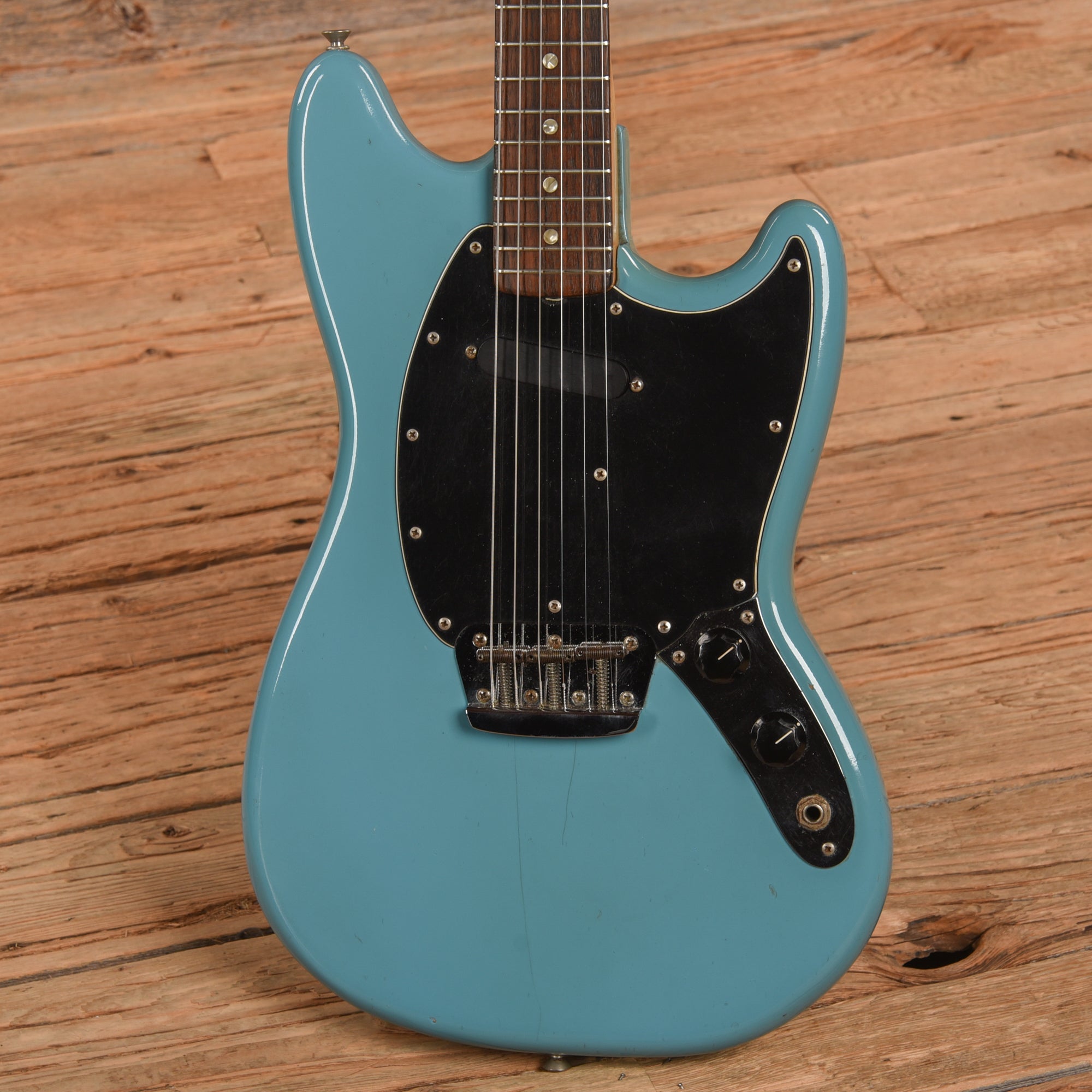 Fender Musicmaster Blue 1974 Electric Guitars / Solid Body