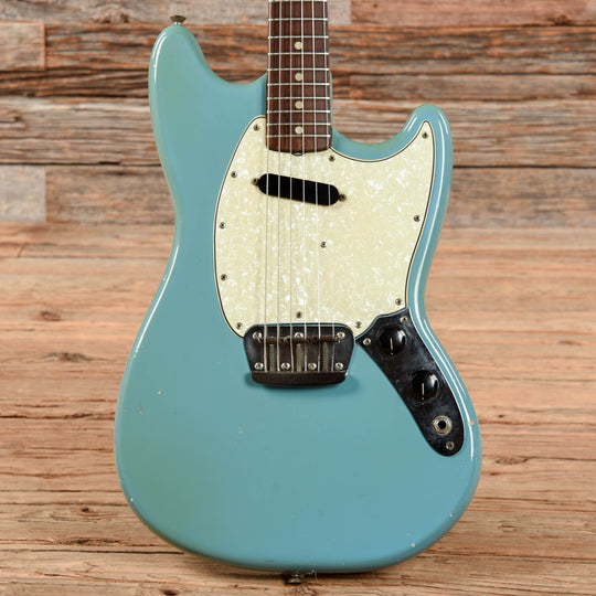 Fender Musicmaster II Daphne Blue 1965 Electric Guitars / Solid Body