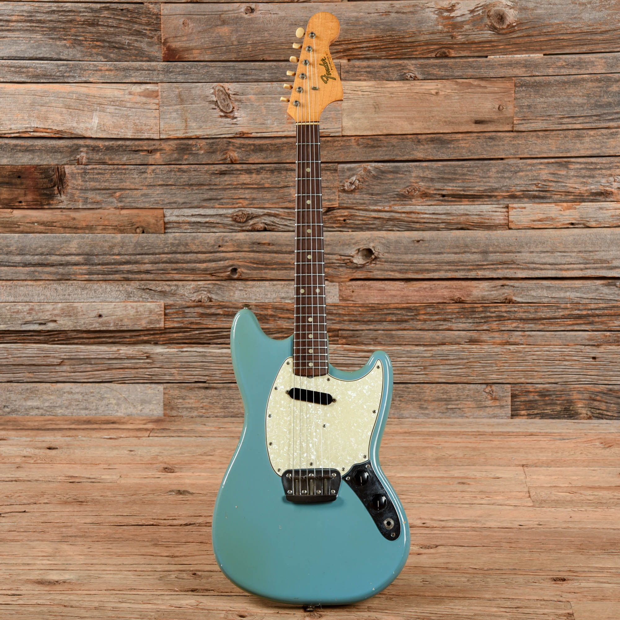 Fender Musicmaster II Daphne Blue 1965 Electric Guitars / Solid Body