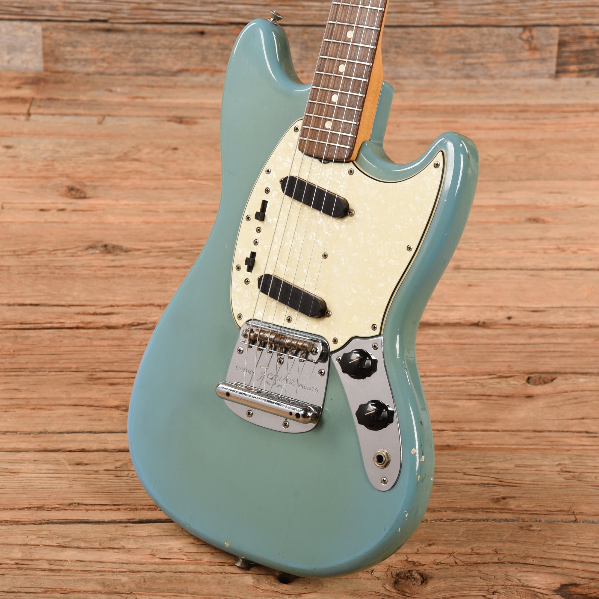 Fender Mustang Sonic Blue 1966 – Chicago Music Exchange