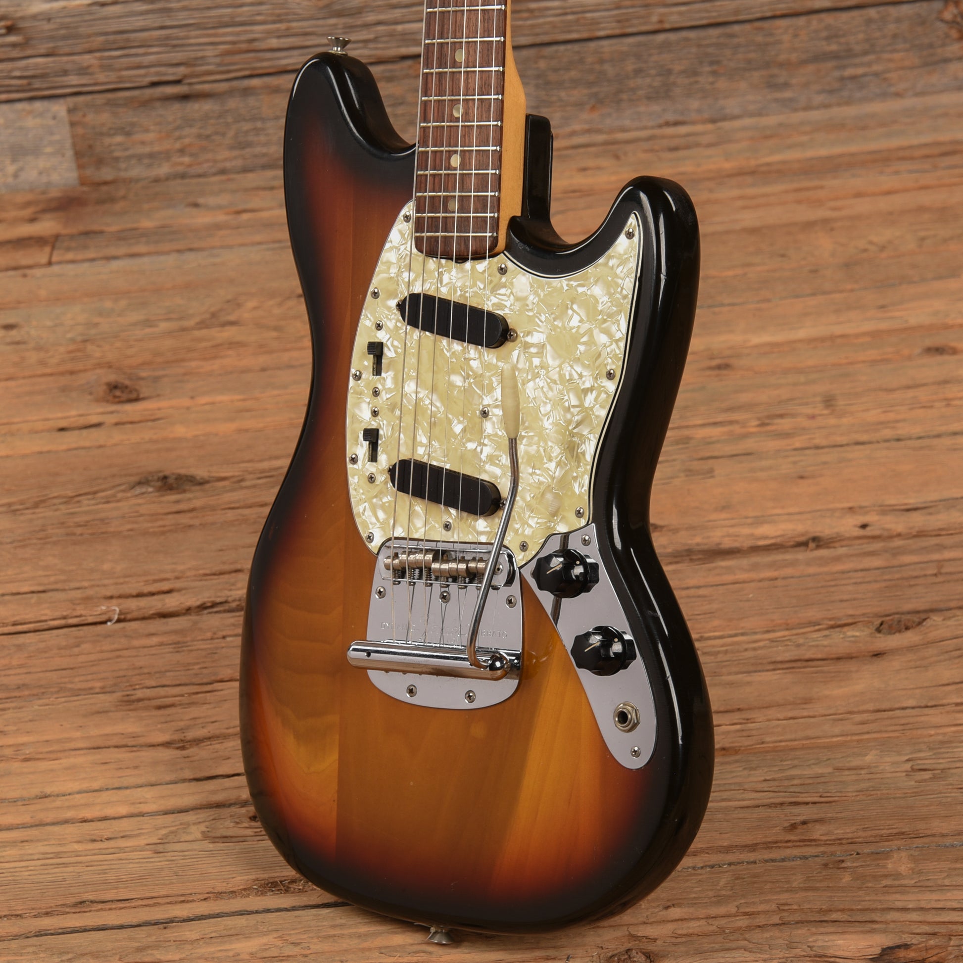Fender Mustang Sunburst 1974 Electric Guitars / Solid Body