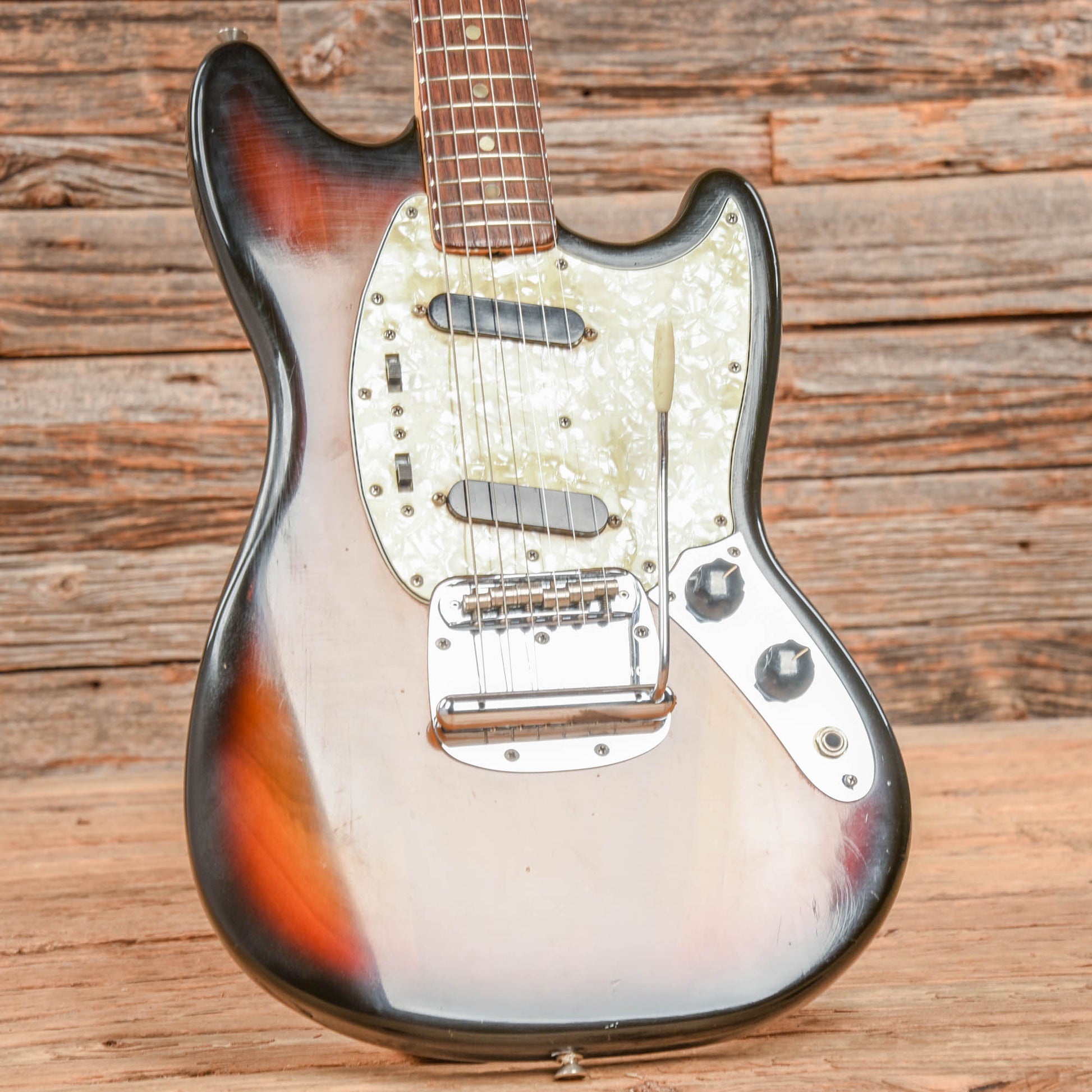 Fender Mustang Sunburst 1974 Electric Guitars / Solid Body