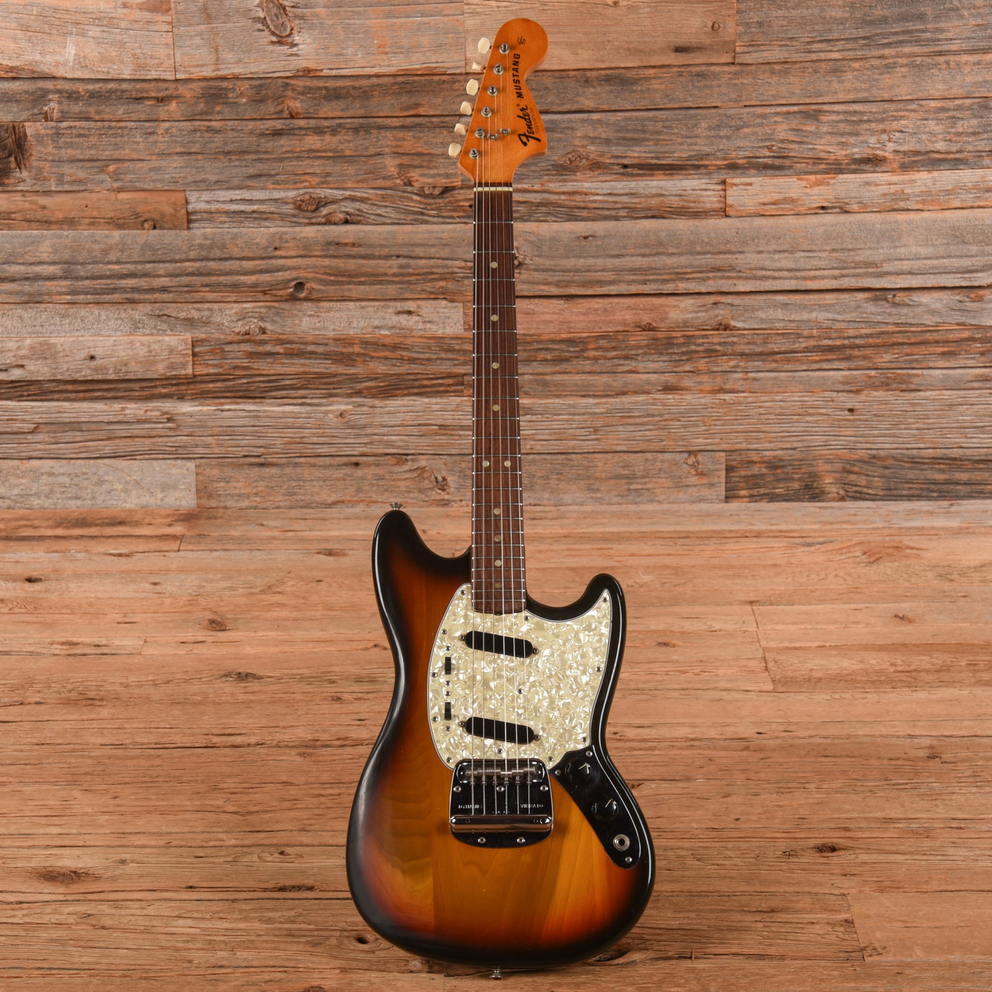 Fender Mustang Sunburst 1977 Electric Guitars / Solid Body