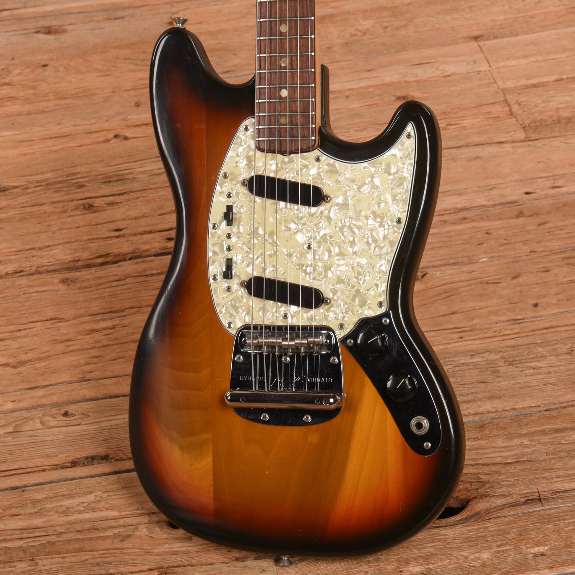 Fender Mustang Sunburst 1977 Electric Guitars / Solid Body