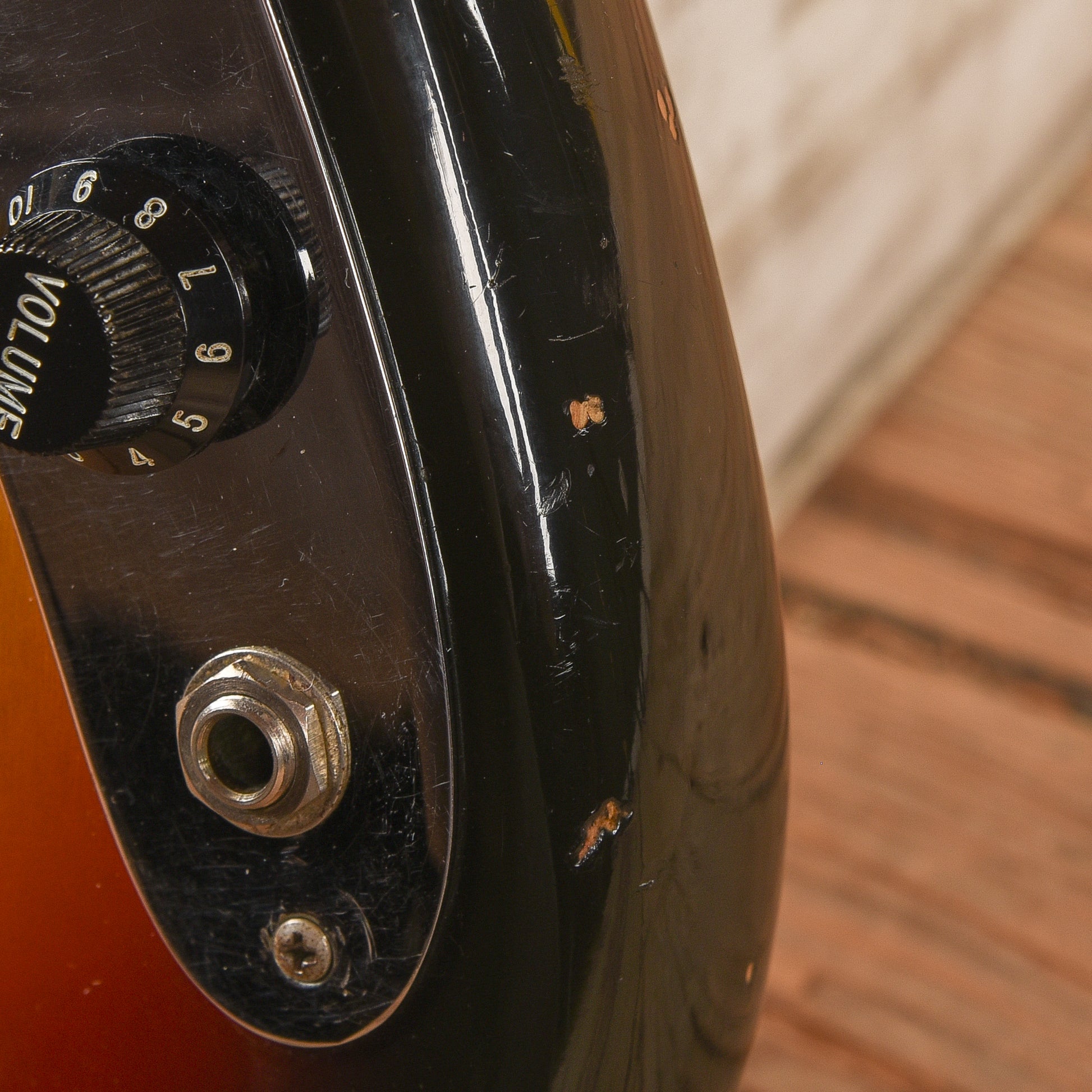 Fender Mustang Sunburst 1978 Electric Guitars / Solid Body
