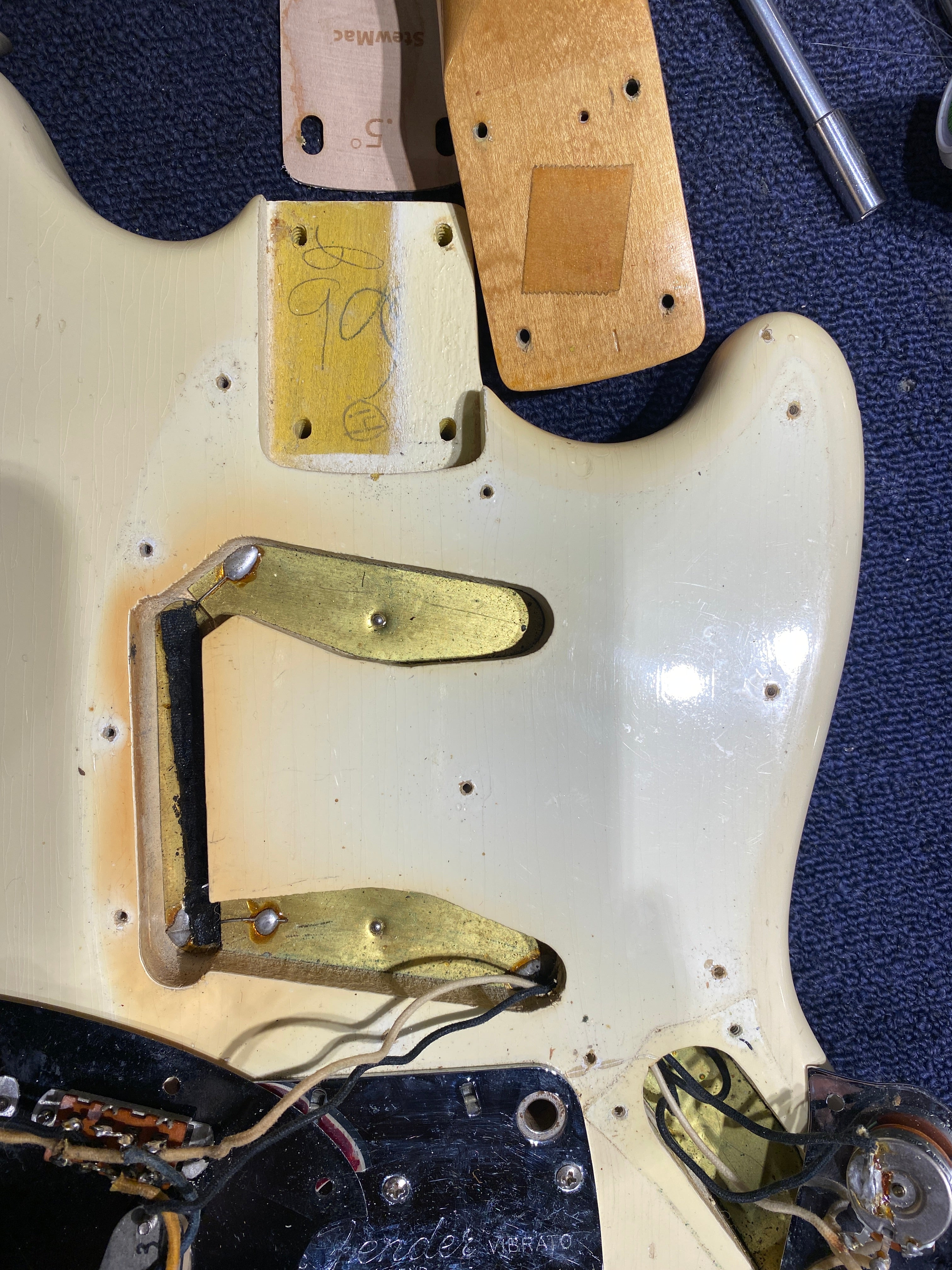Fender Mustang White 1965 Electric Guitars / Solid Body