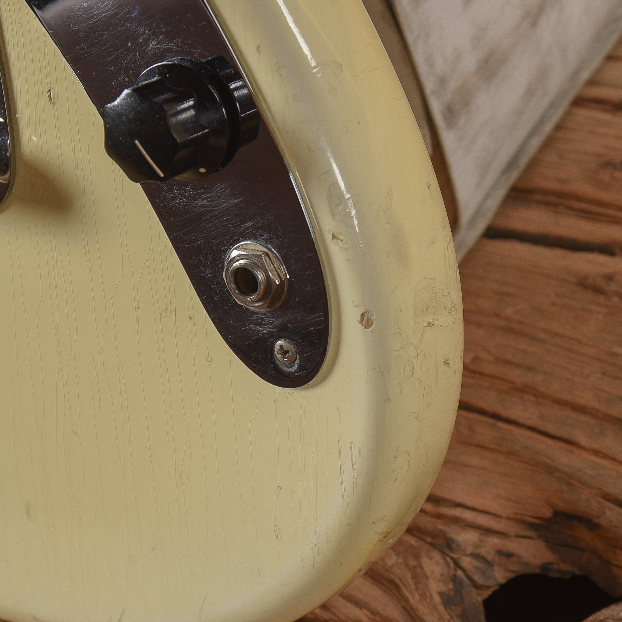 Fender Mustang White 1965 Electric Guitars / Solid Body