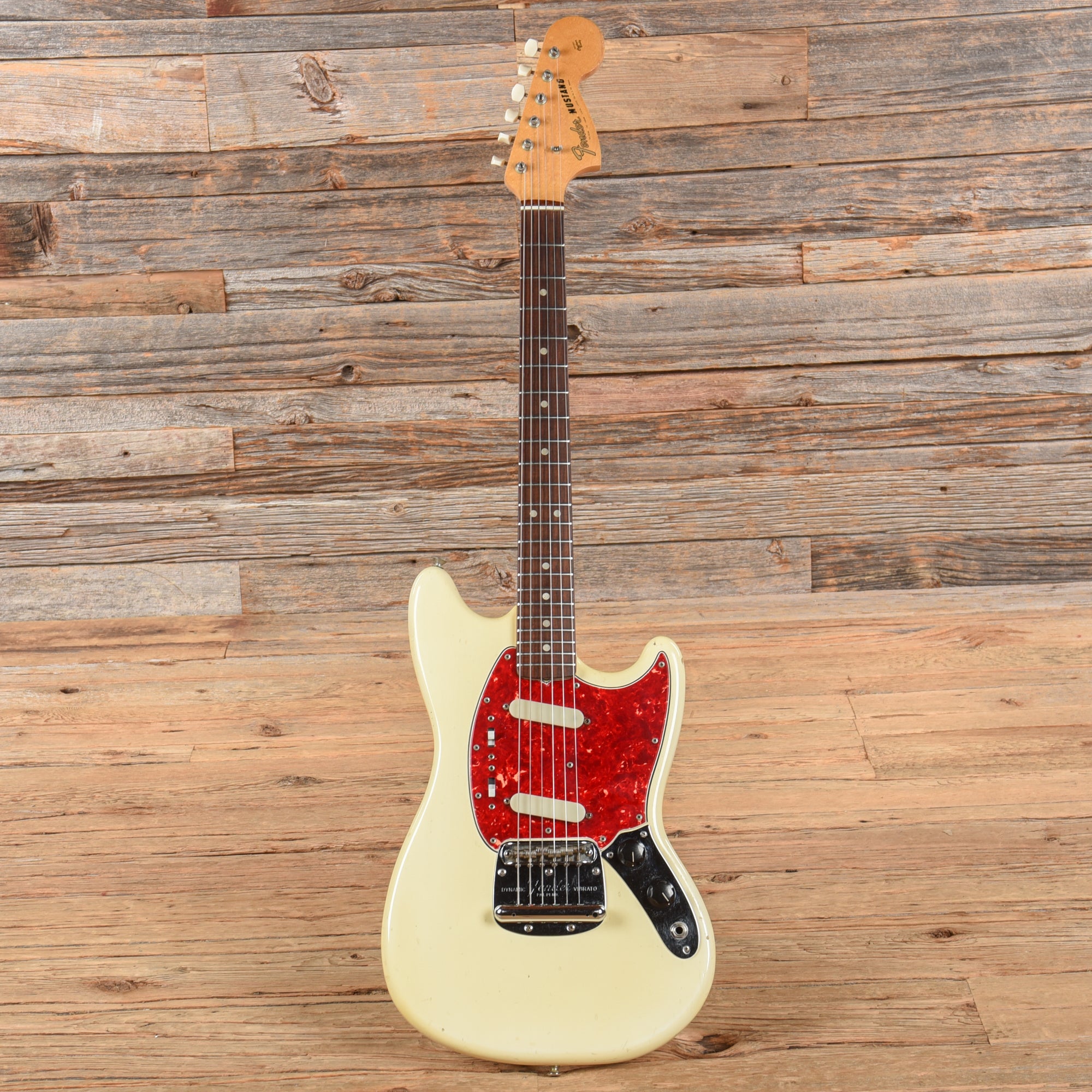 Fender Mustang White 1965 Electric Guitars / Solid Body