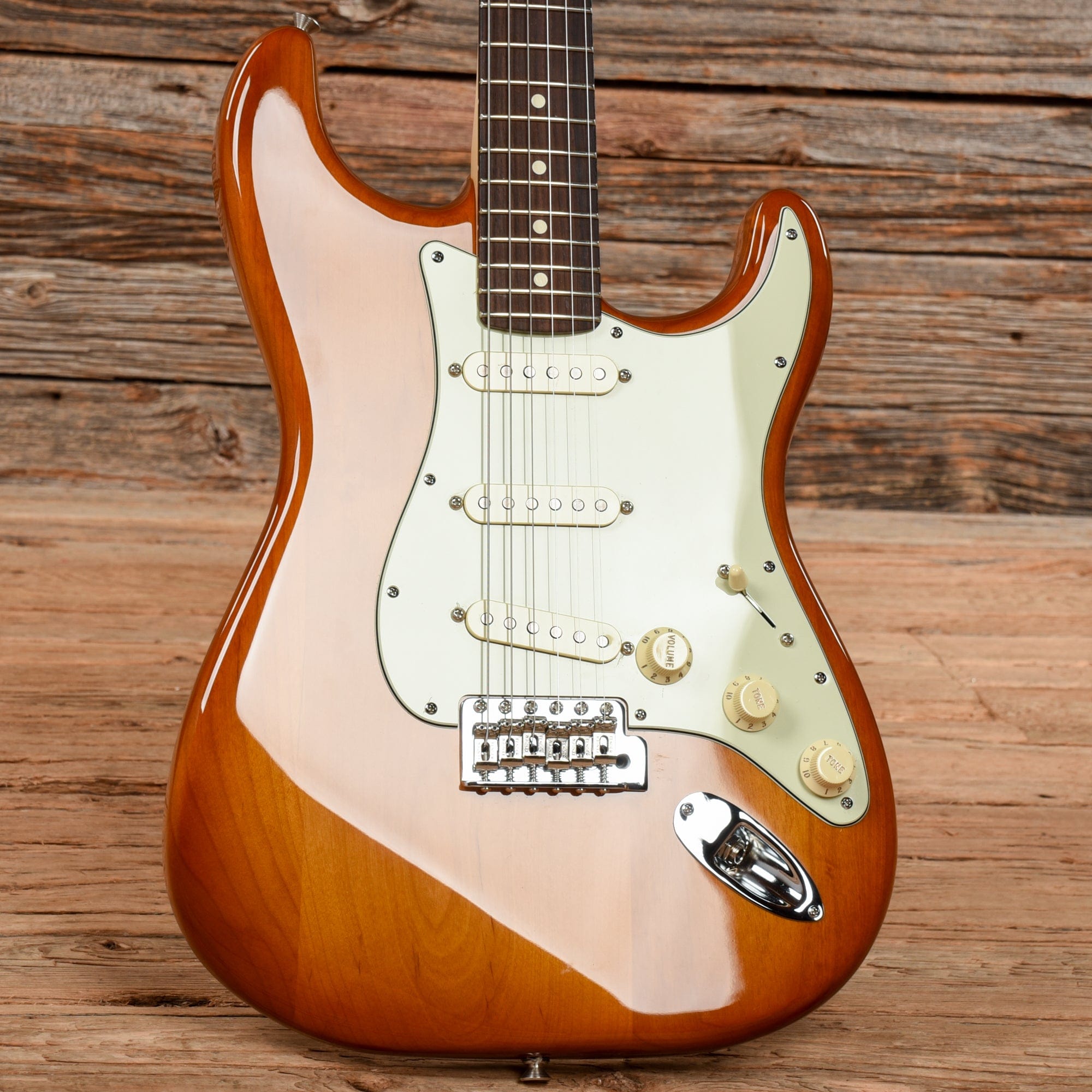 Fender Performer Stratocaster Honey 2021 – Chicago Music Exchange