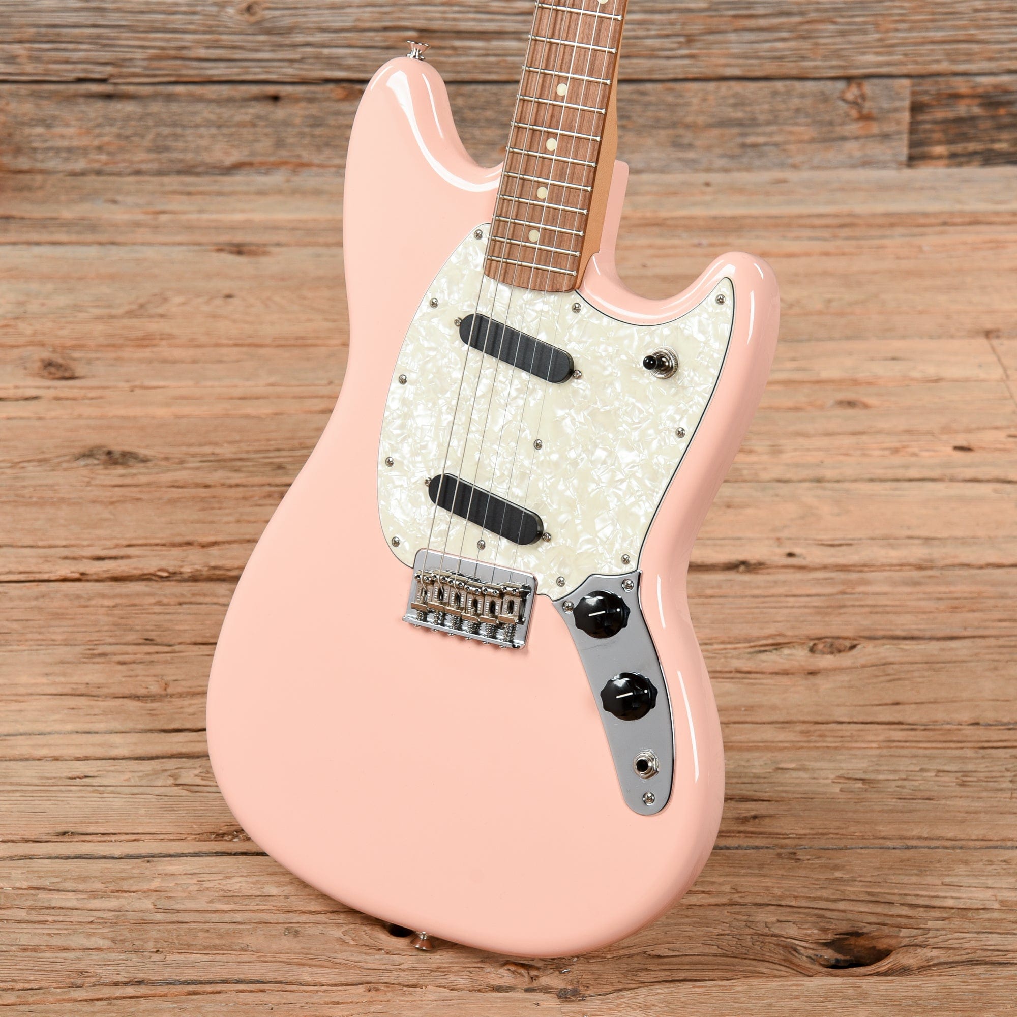 Shell Pink Fender Model Fender Player Mustang Shell Pink 2021 – Chicago Music Exchange
