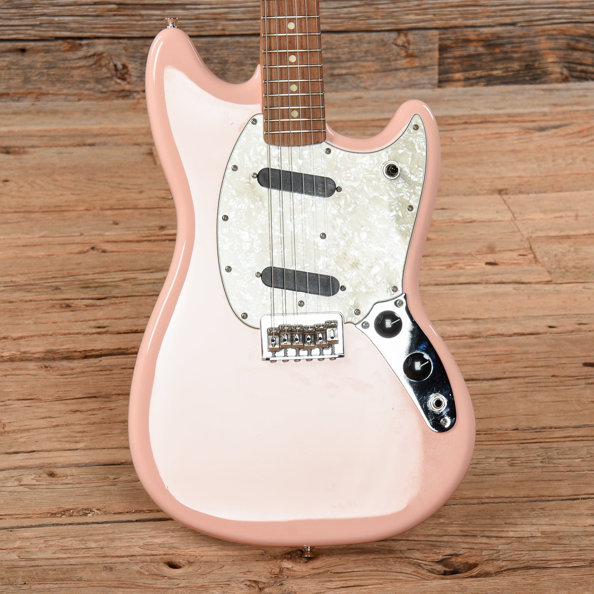 Shell Pink Fender Model Fender Player Mustang Shell Pink 2021 – Chicago Music Exchange