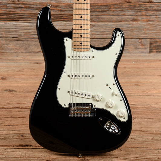 Fender Player Stratocaster Black Electric Guitars / Solid Body